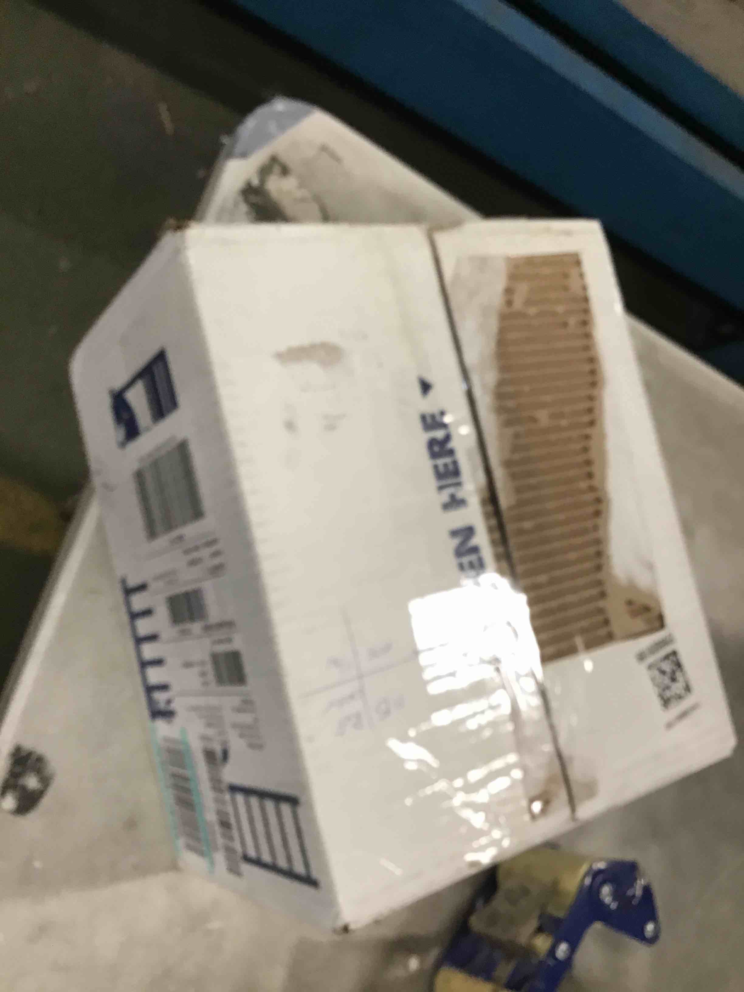 https://s3.amazonaws.com/lotting-images-prod/bidfta/GRN6229875_1713887058910.jpeg
