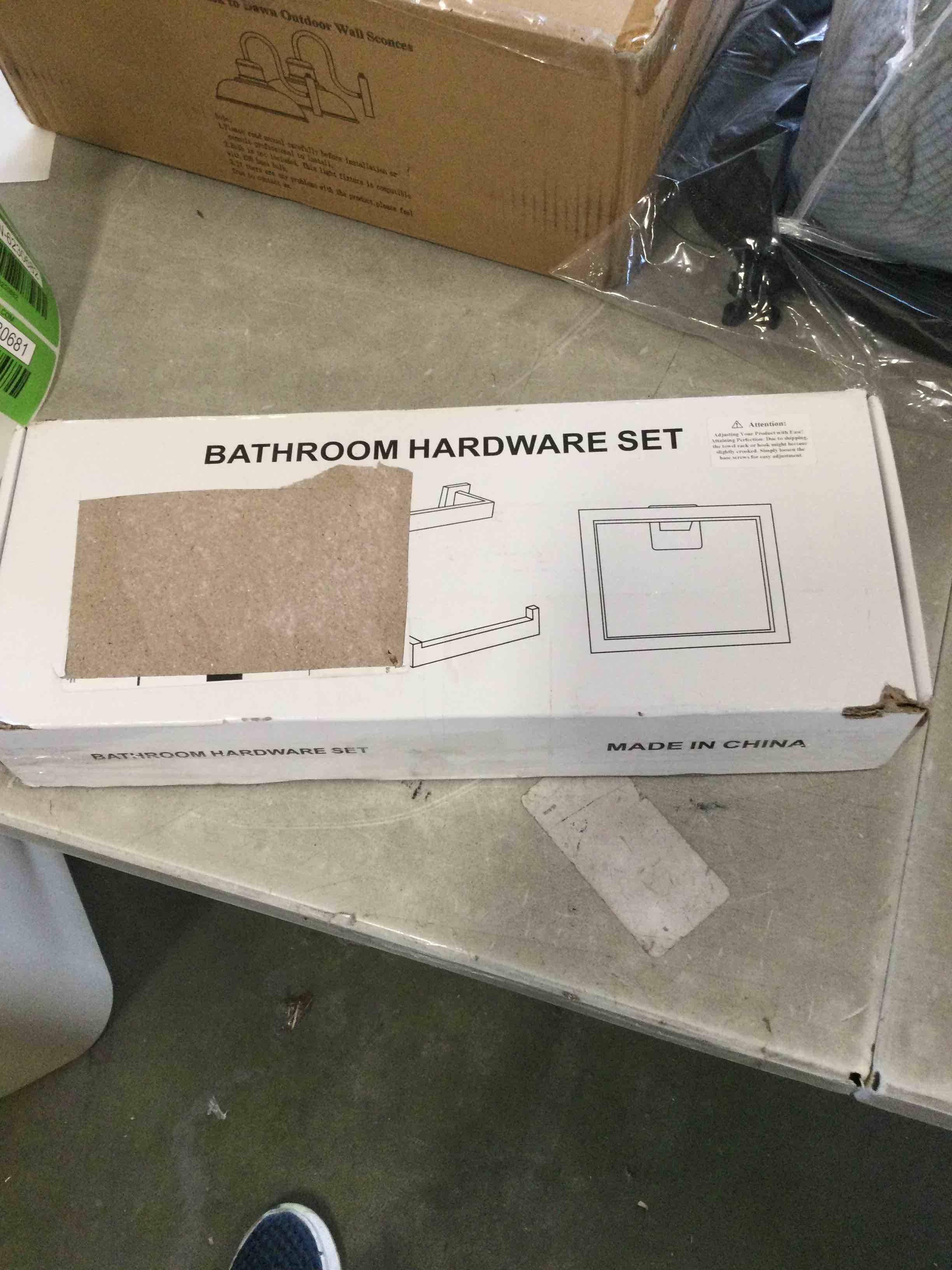 https://s3.amazonaws.com/lotting-images-prod/bidfta/GRN6230681_1713790876163.jpeg
