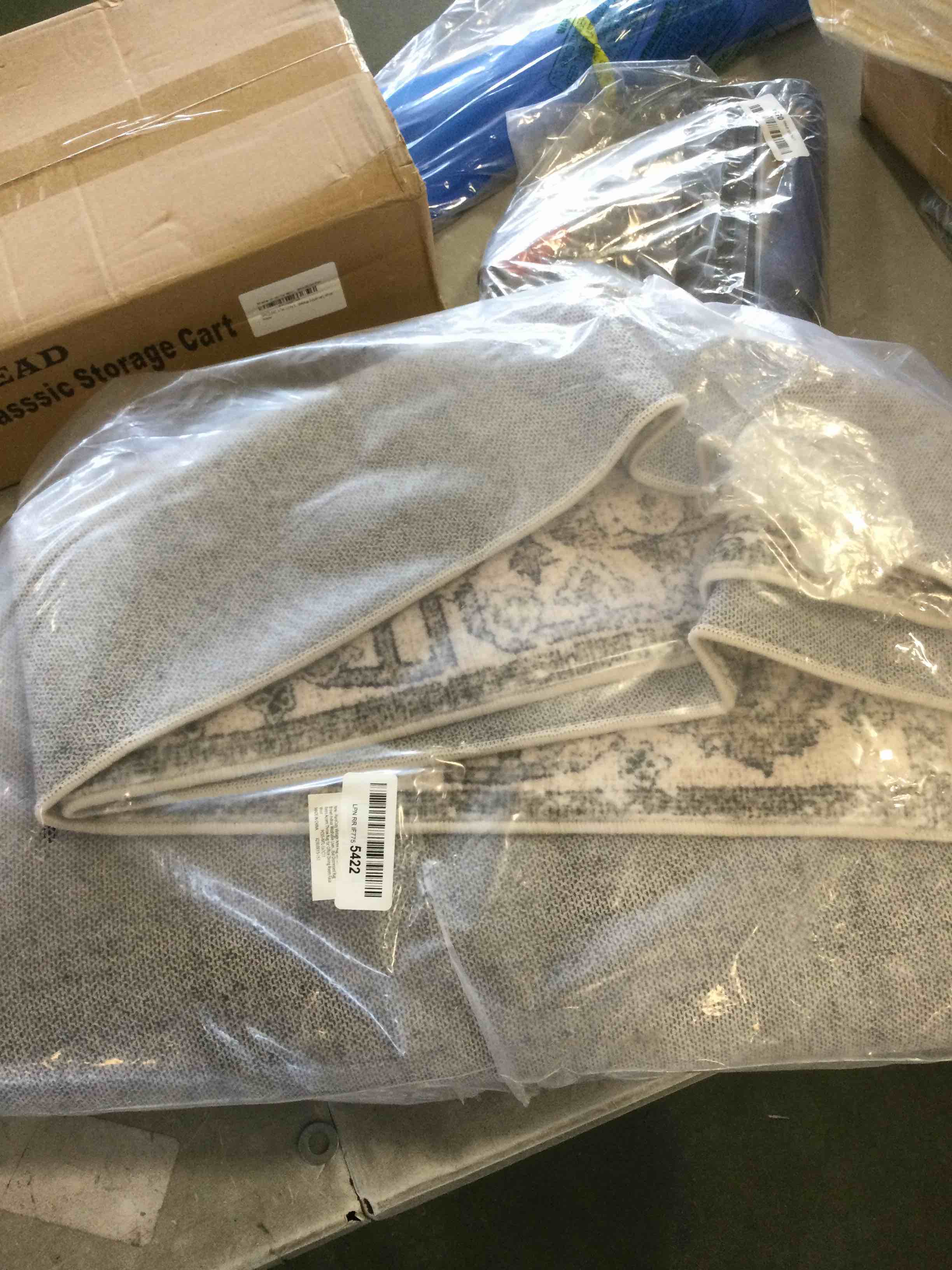 https://s3.amazonaws.com/lotting-images-prod/bidfta/GRN6230697_1713792477139.jpeg