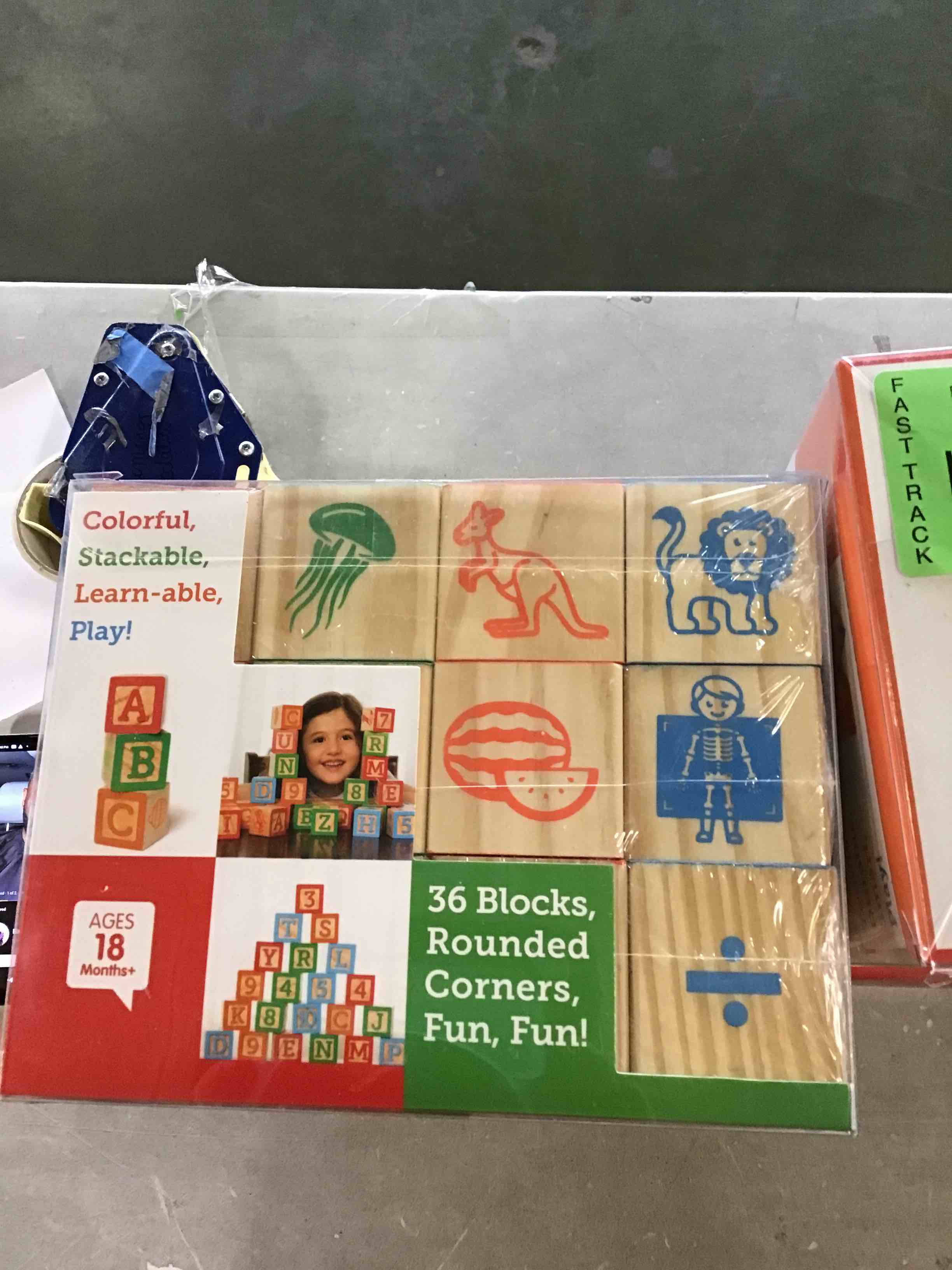 https://s3.amazonaws.com/lotting-images-prod/bidfta/GRN6231120_1713901722279.jpeg