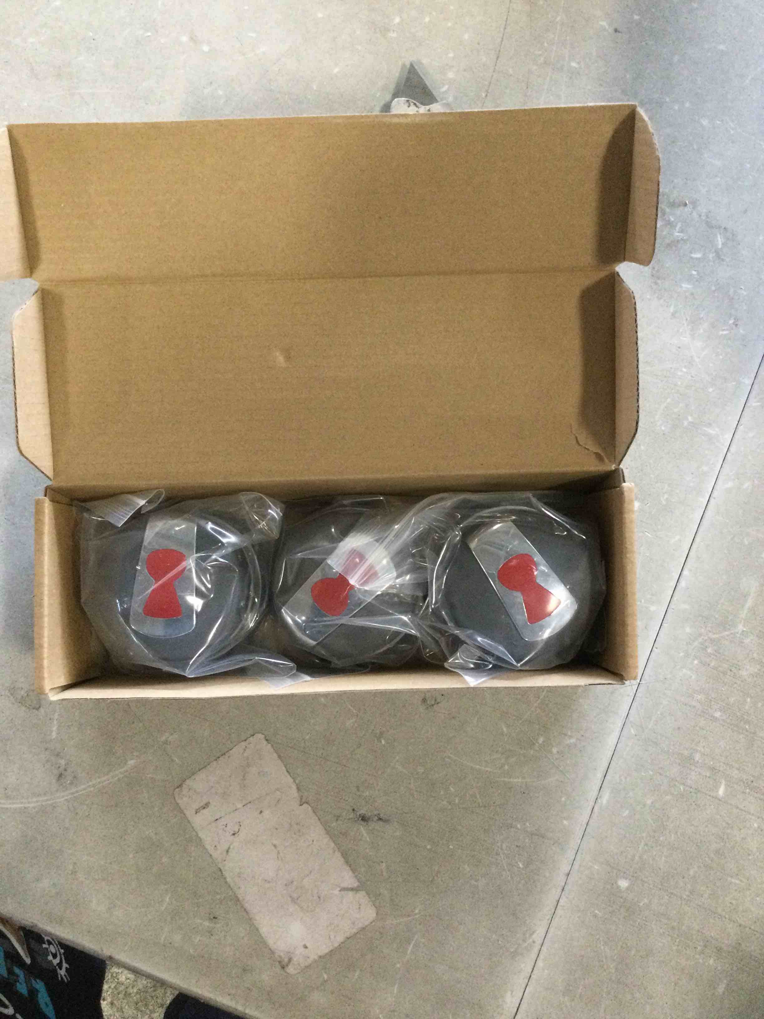 https://s3.amazonaws.com/lotting-images-prod/bidfta/GRN6231277_1713968996598.jpeg