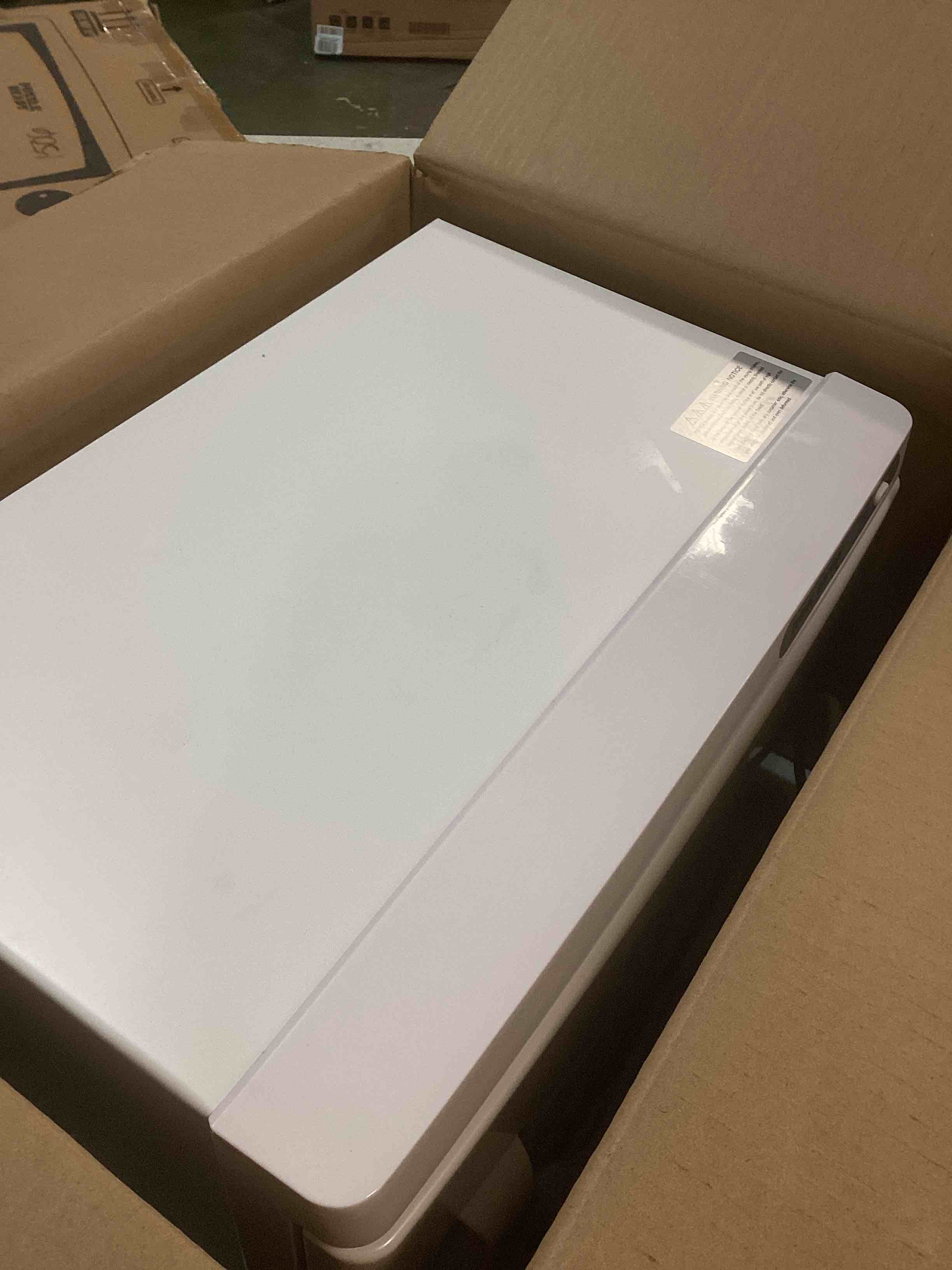 https://s3.amazonaws.com/lotting-images-prod/bidfta/GRN6236371_1714147445486.jpeg