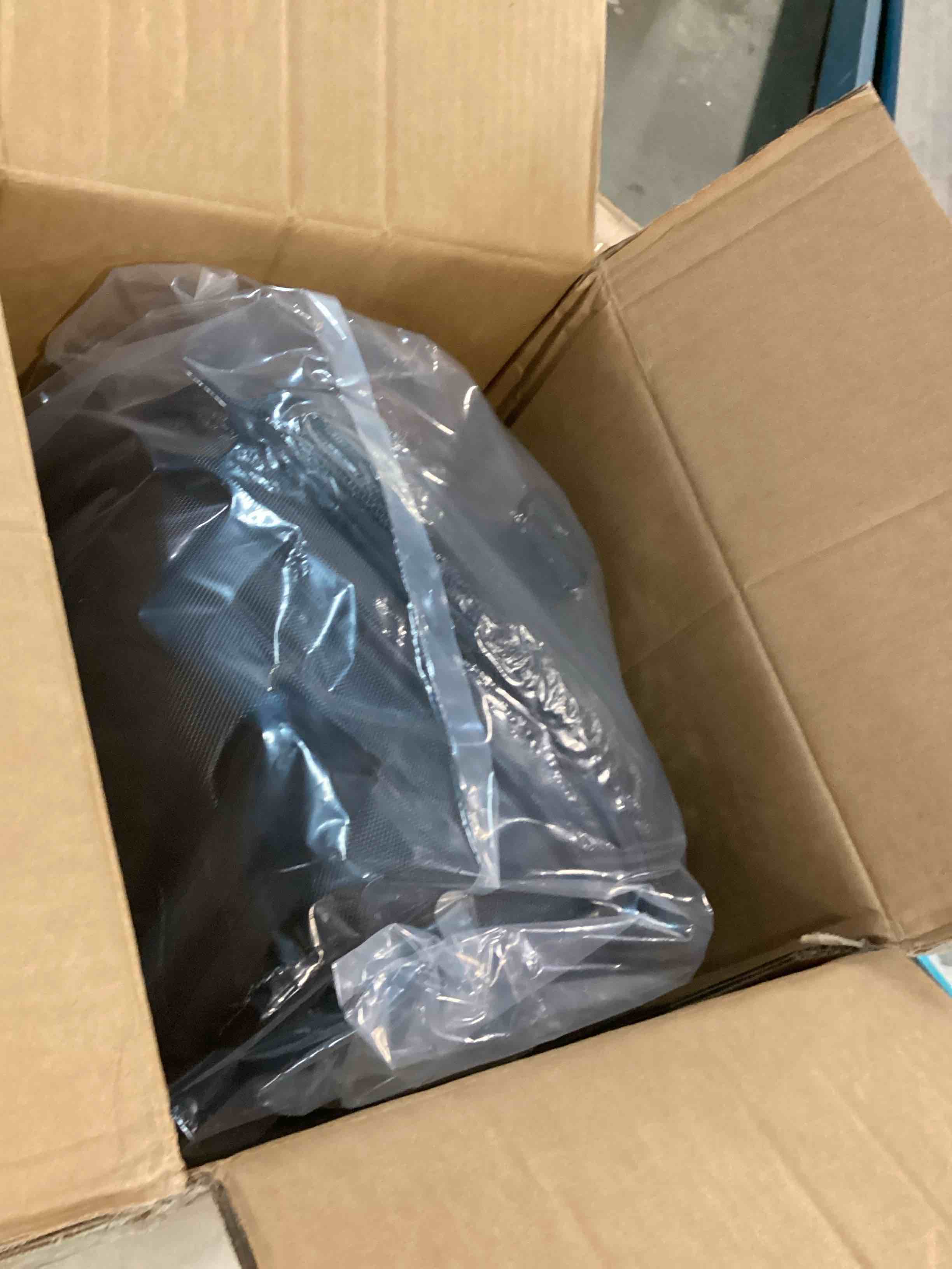 https://s3.amazonaws.com/lotting-images-prod/bidfta/GRN6236696_1714395497404.jpeg