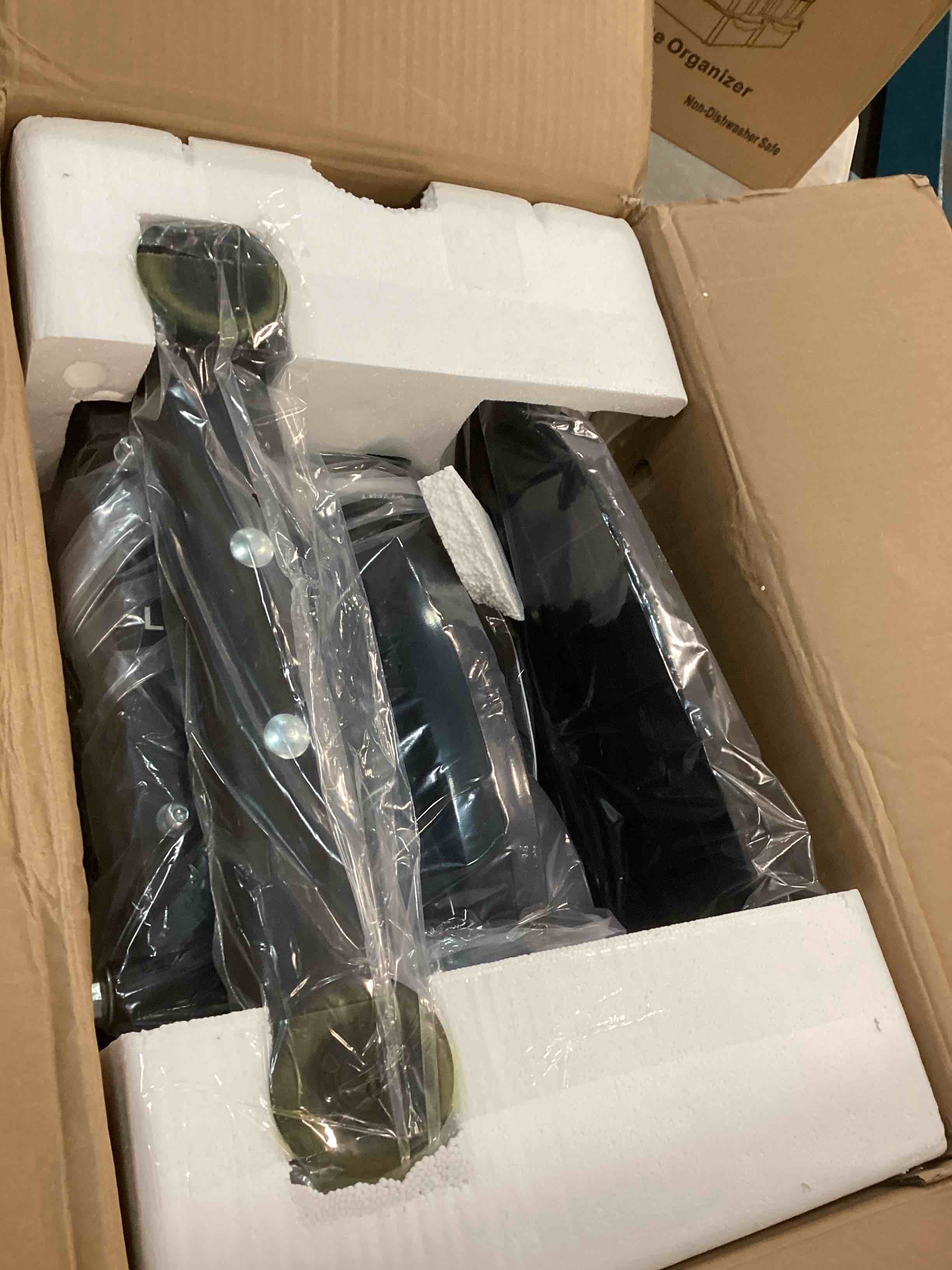 https://s3.amazonaws.com/lotting-images-prod/bidfta/GRN6236707_1714396466631.jpeg