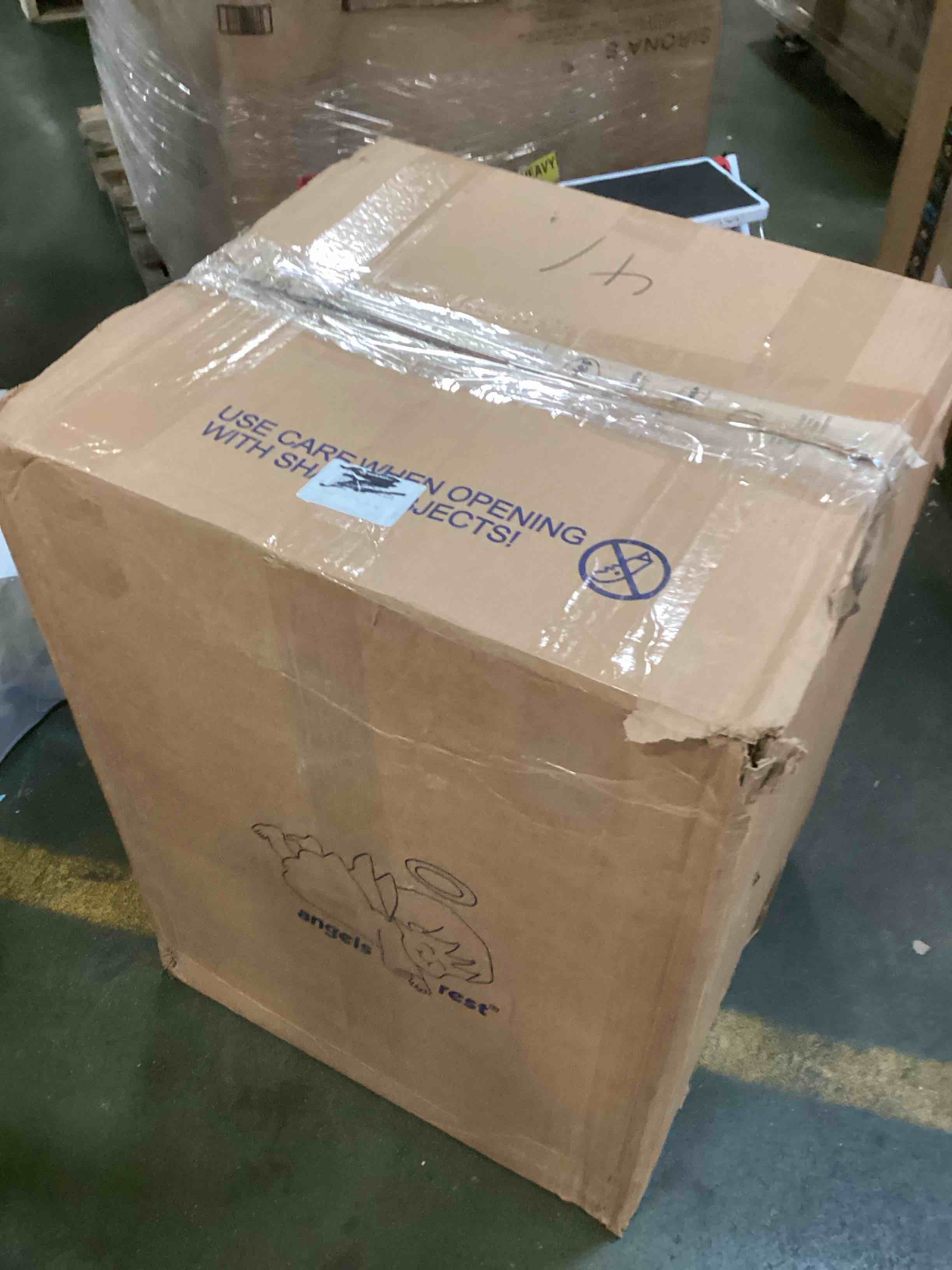 https://s3.amazonaws.com/lotting-images-prod/bidfta/GRN6236943_1714481130122.jpeg