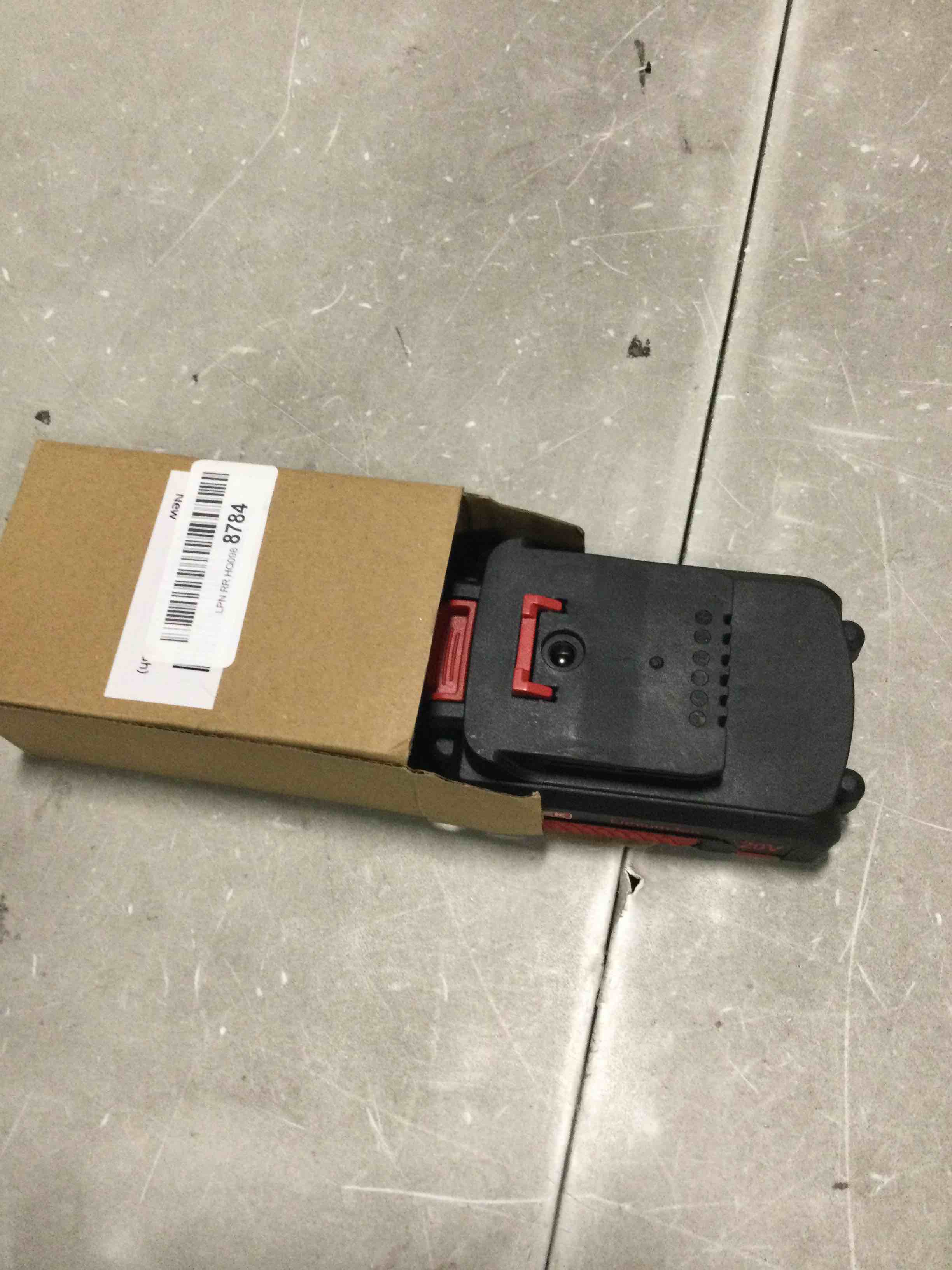 https://s3.amazonaws.com/lotting-images-prod/bidfta/GRN6239698_1714999596946.jpeg