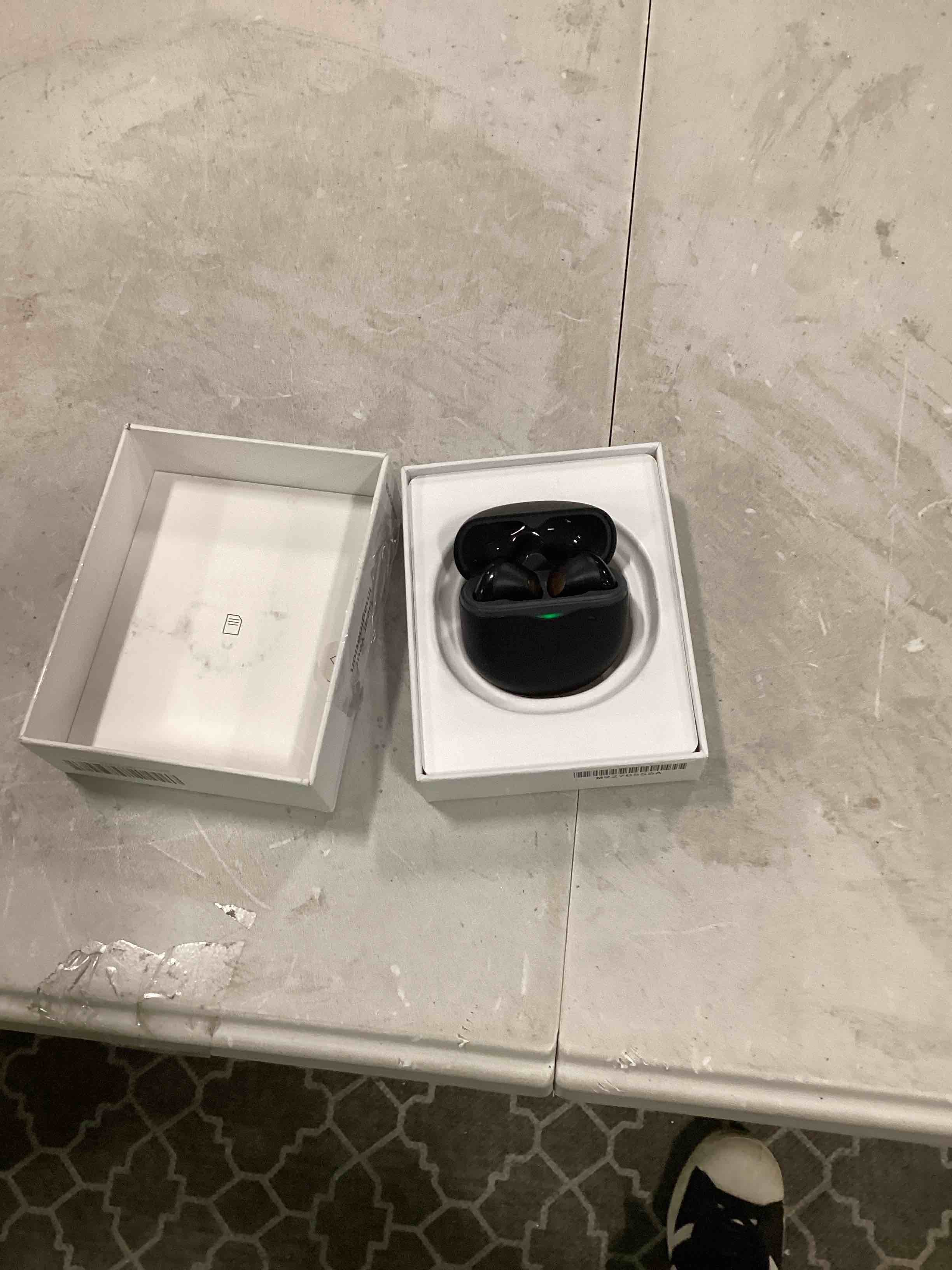 https://s3.amazonaws.com/lotting-images-prod/bidfta/GRN6240124_1715104213324.jpeg