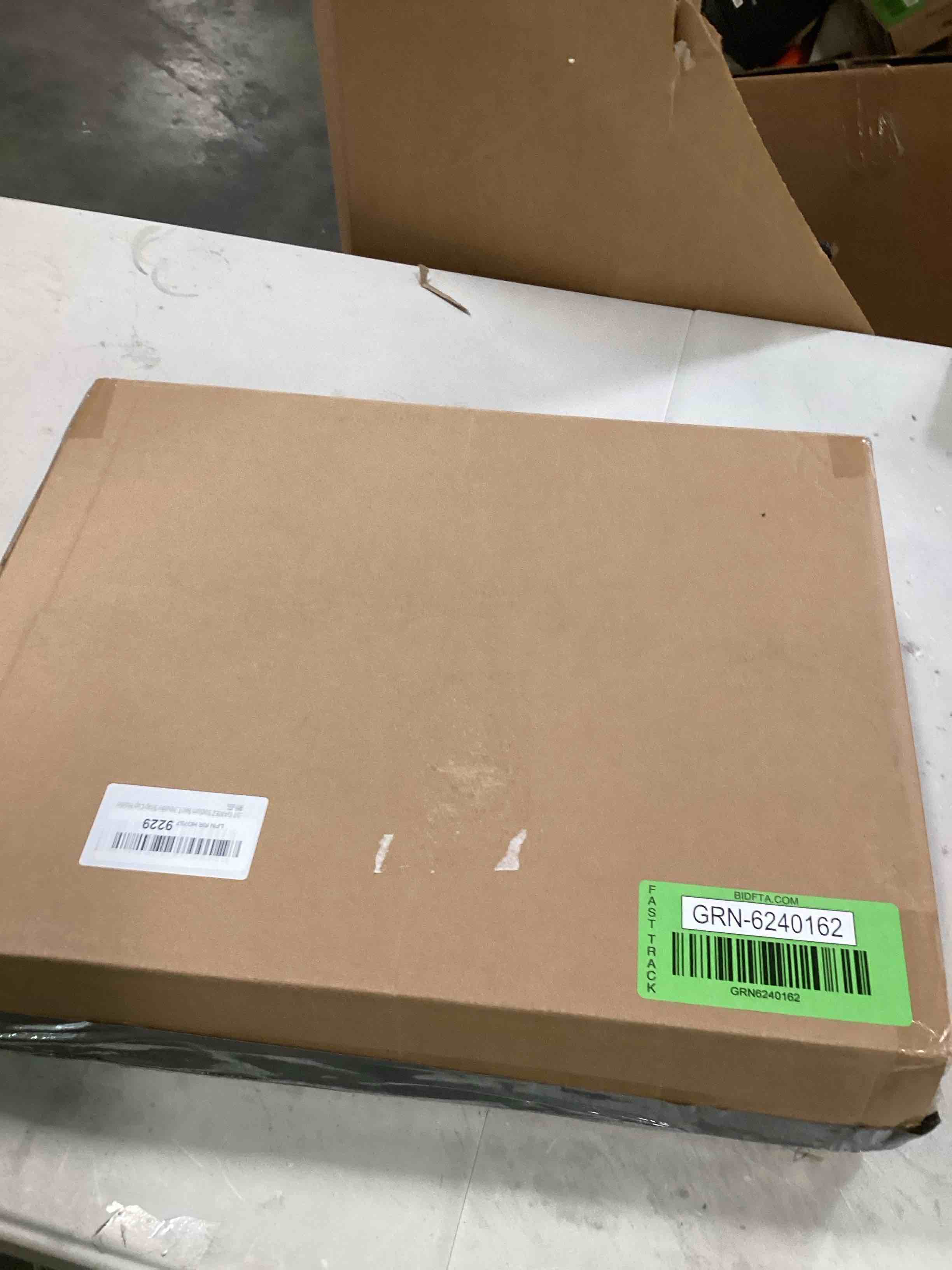 https://s3.amazonaws.com/lotting-images-prod/bidfta/GRN6240162_1715109221068.jpeg