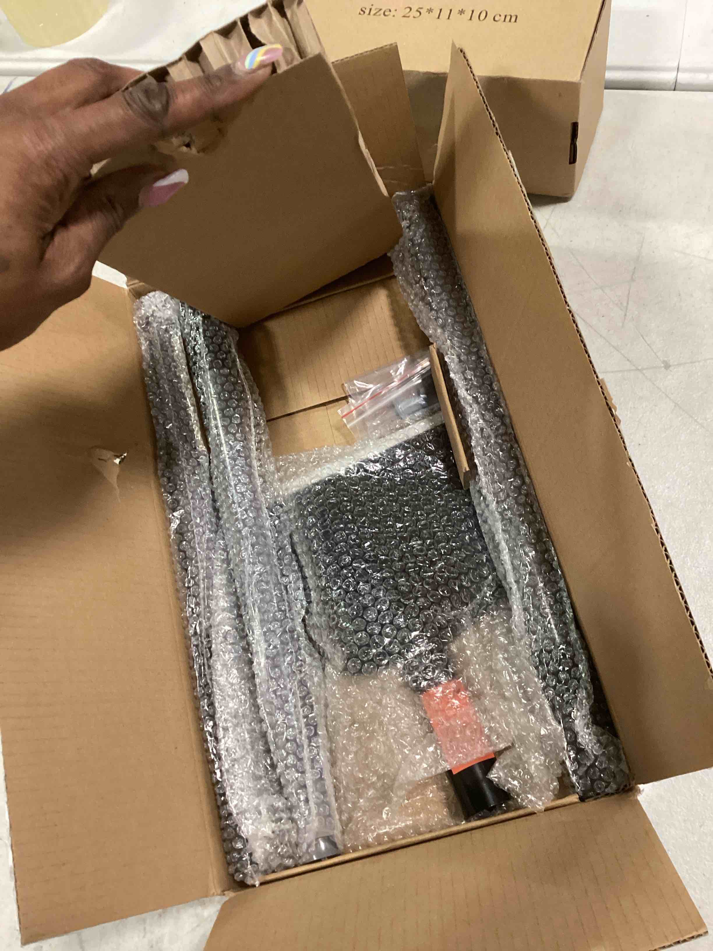 https://s3.amazonaws.com/lotting-images-prod/bidfta/GRN6240946_1713547368155.jpeg