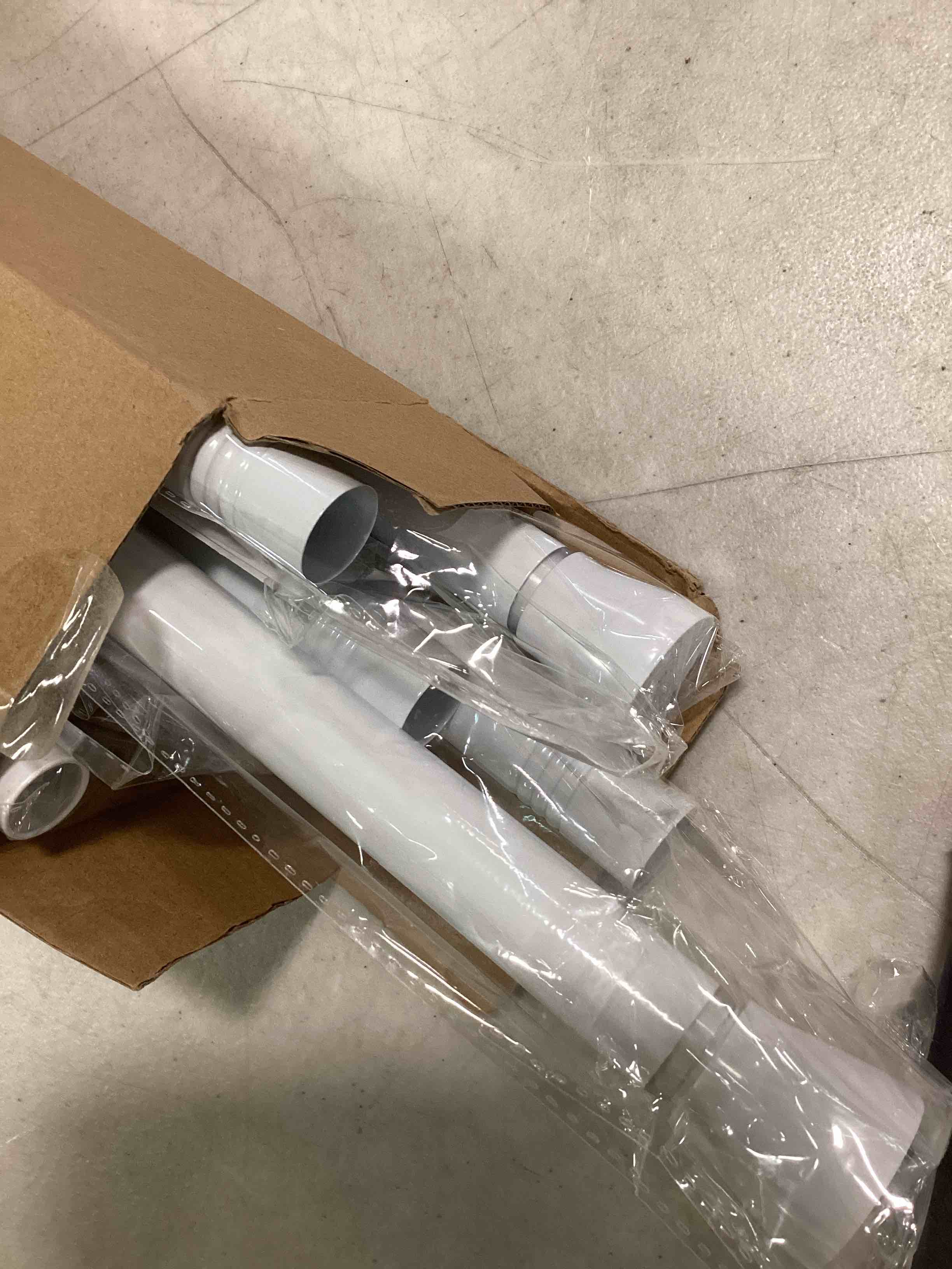 https://s3.amazonaws.com/lotting-images-prod/bidfta/GRN6240954_1713548073186.jpeg