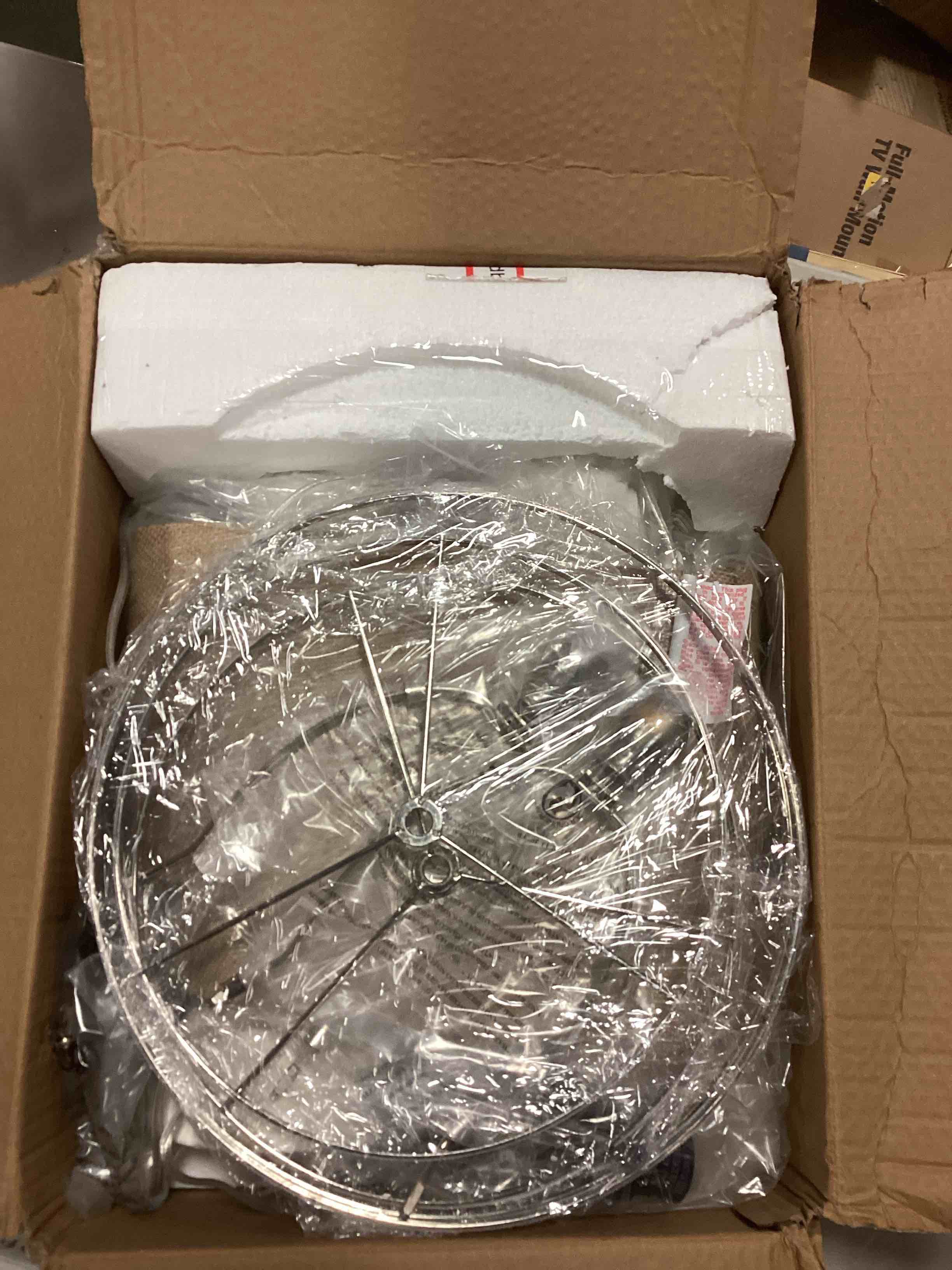 https://s3.amazonaws.com/lotting-images-prod/bidfta/GRN6241407_1713886671277.jpeg