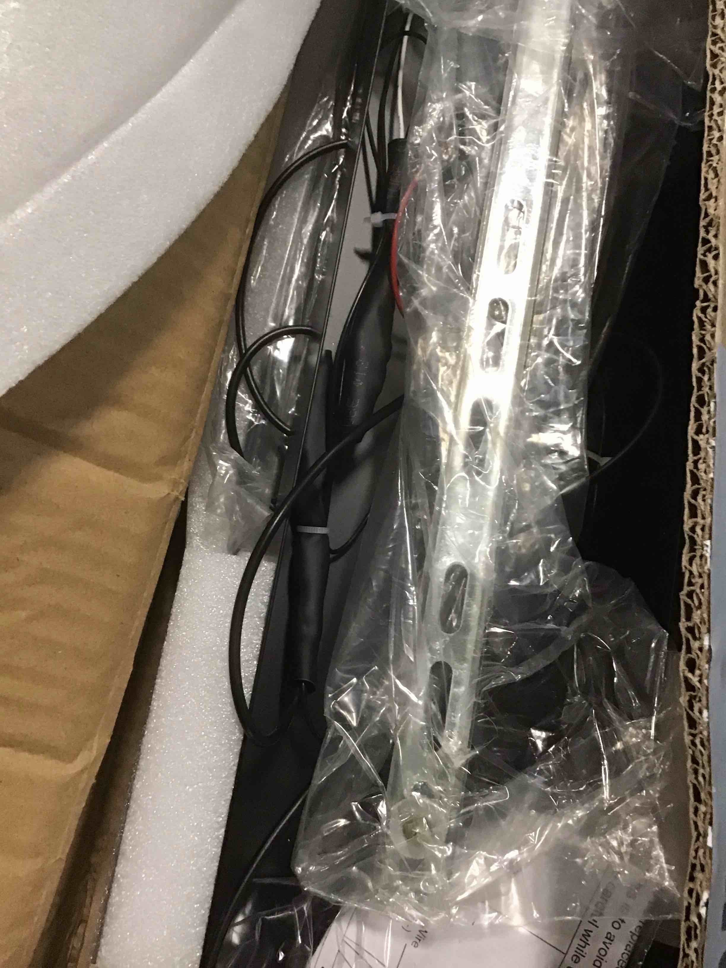 https://s3.amazonaws.com/lotting-images-prod/bidfta/GRN6242967_1713538305002.jpeg