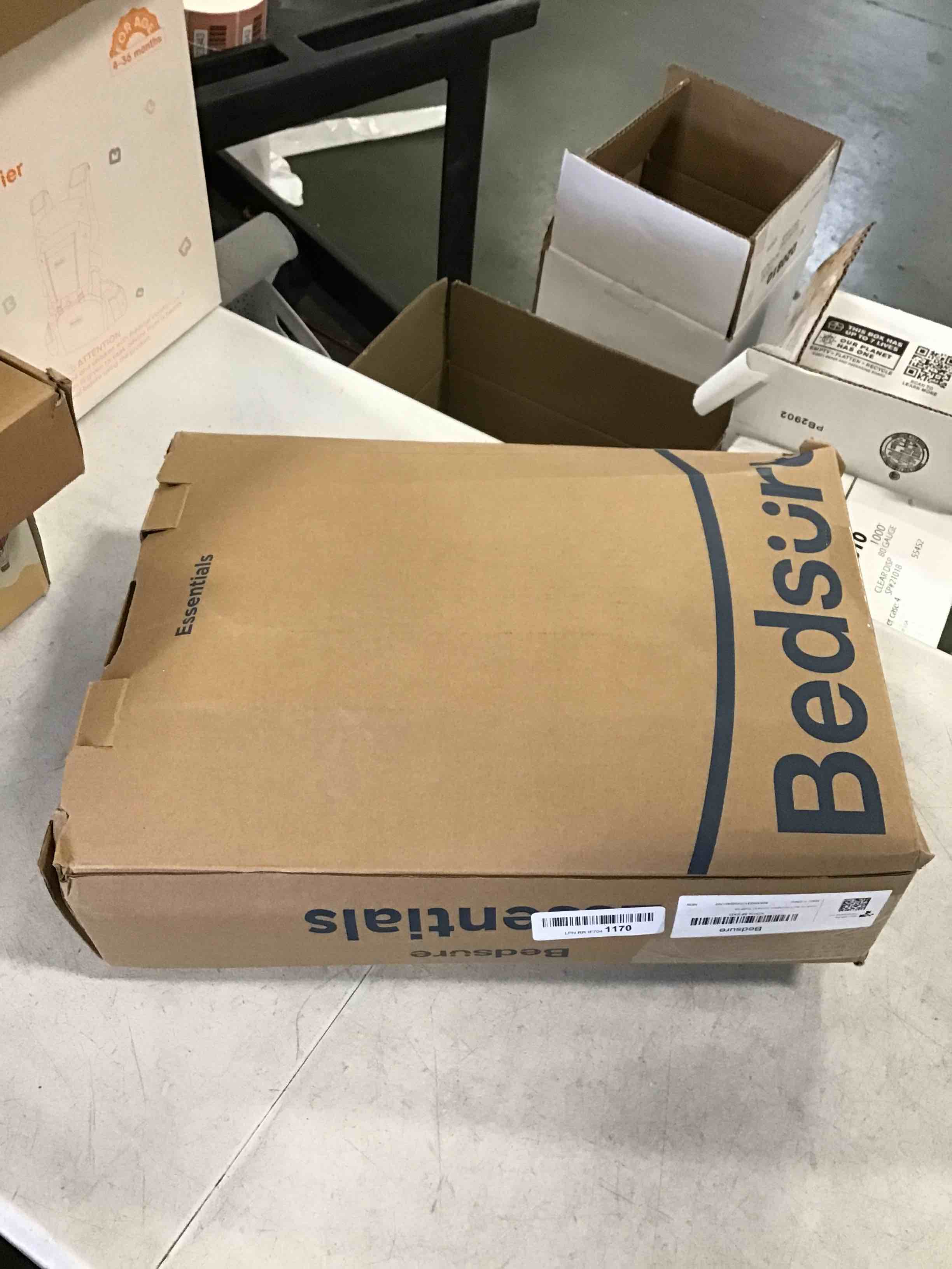 https://s3.amazonaws.com/lotting-images-prod/bidfta/GRN6243609_1713553632185.jpeg