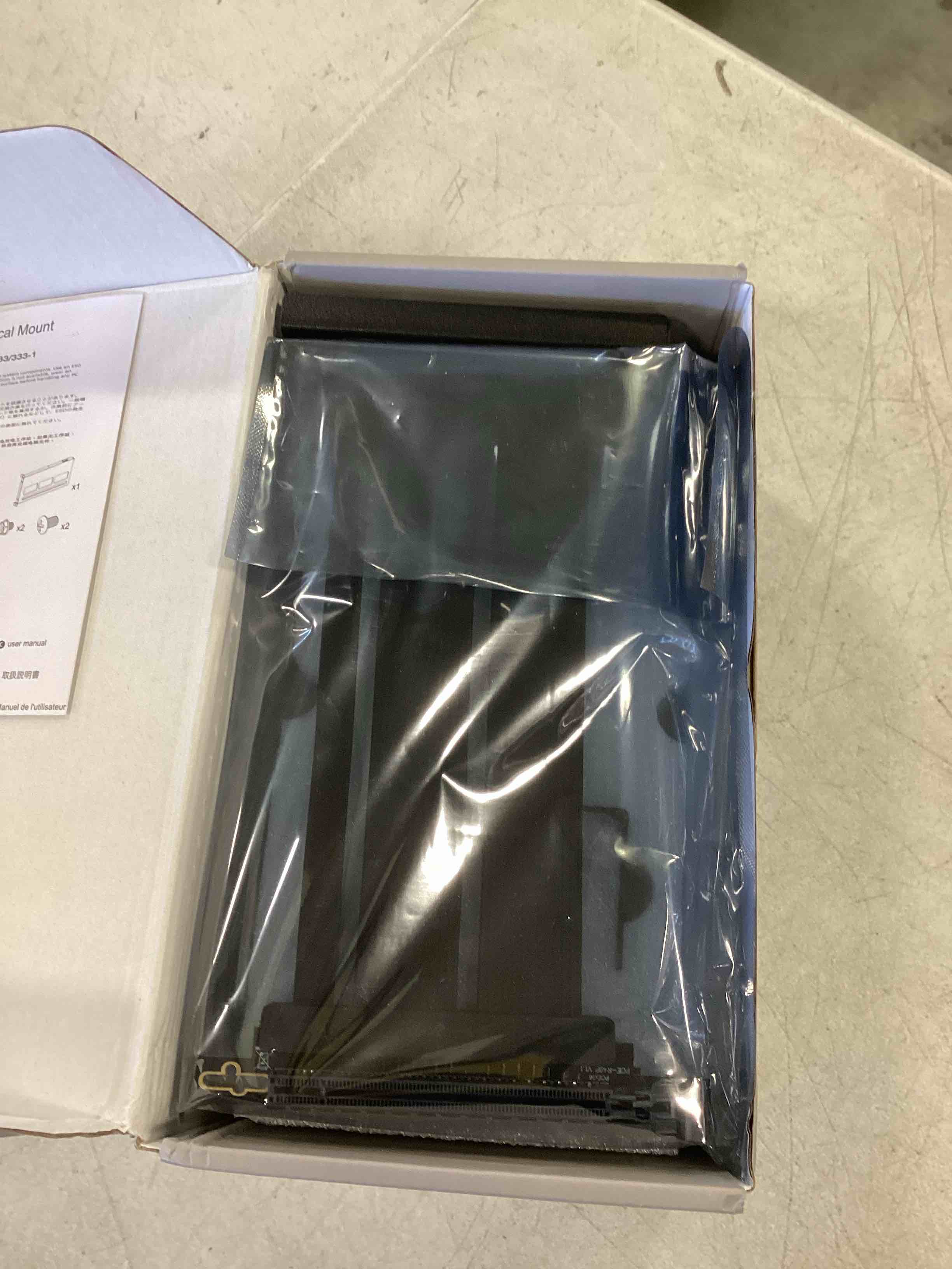 https://s3.amazonaws.com/lotting-images-prod/bidfta/GRN6243737_1713797623731.jpeg