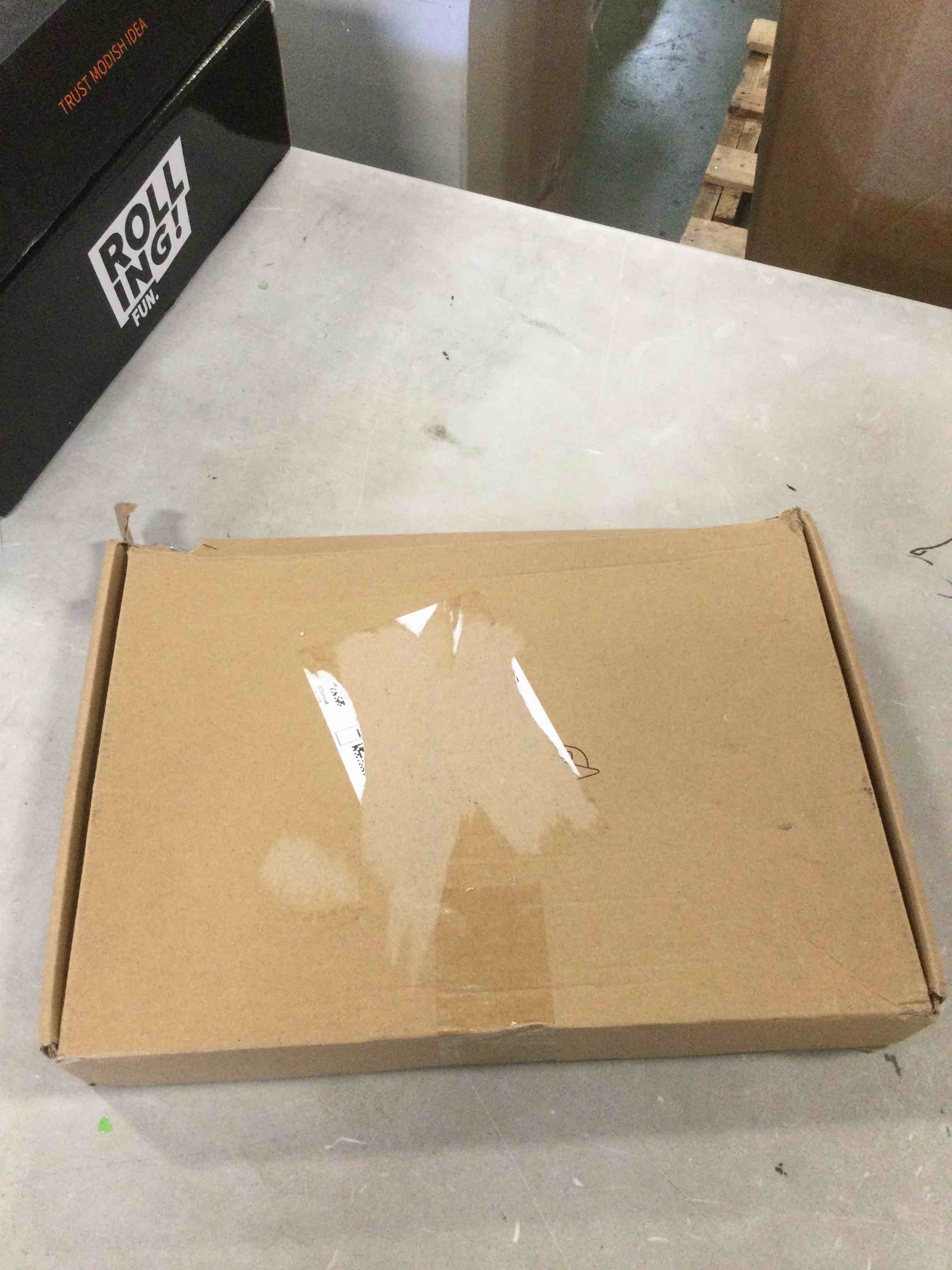 https://s3.amazonaws.com/lotting-images-prod/bidfta/GRN6244439_1713985766187.jpeg