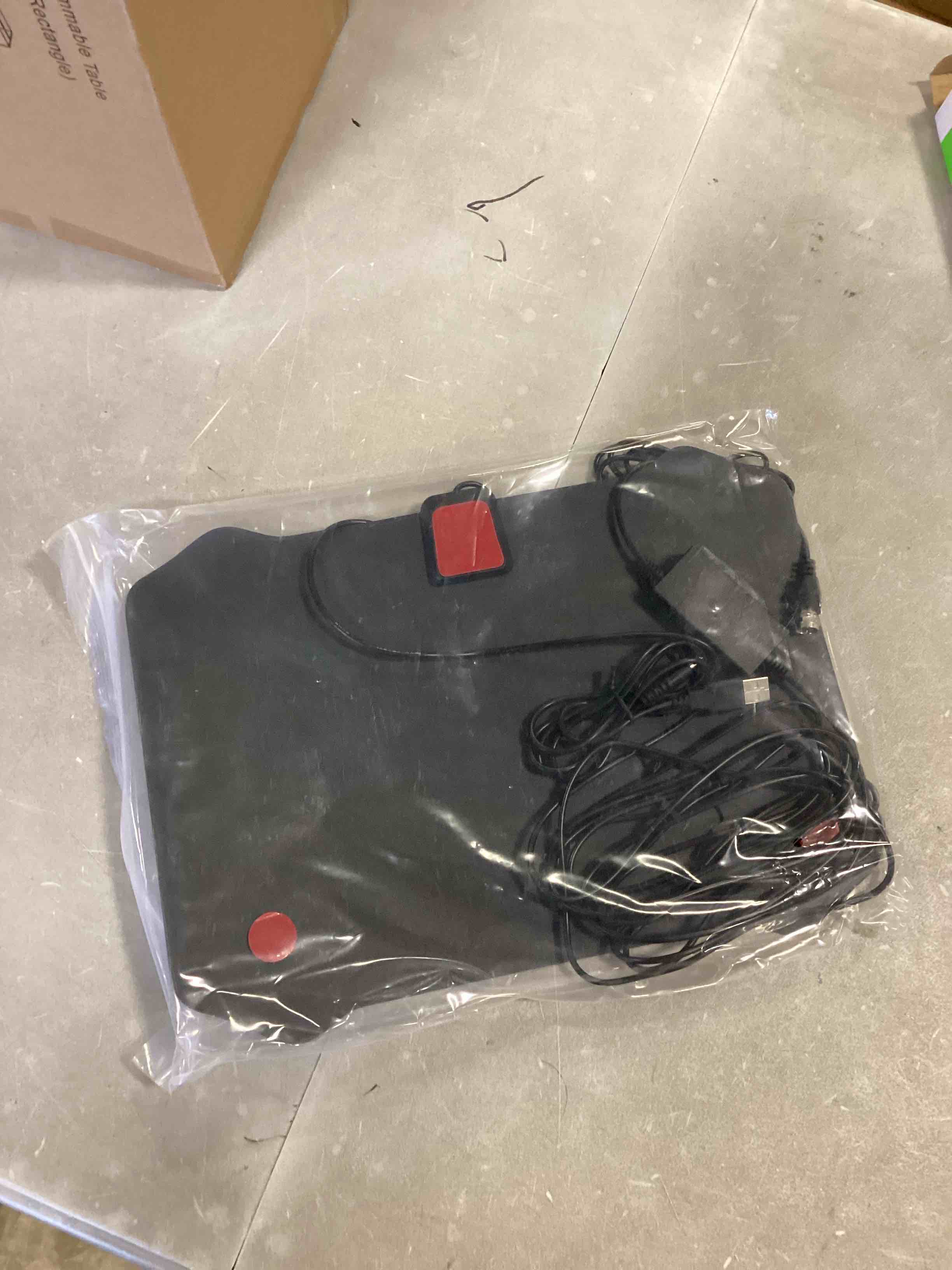 https://s3.amazonaws.com/lotting-images-prod/bidfta/GRN6244739_1714072880682.jpeg