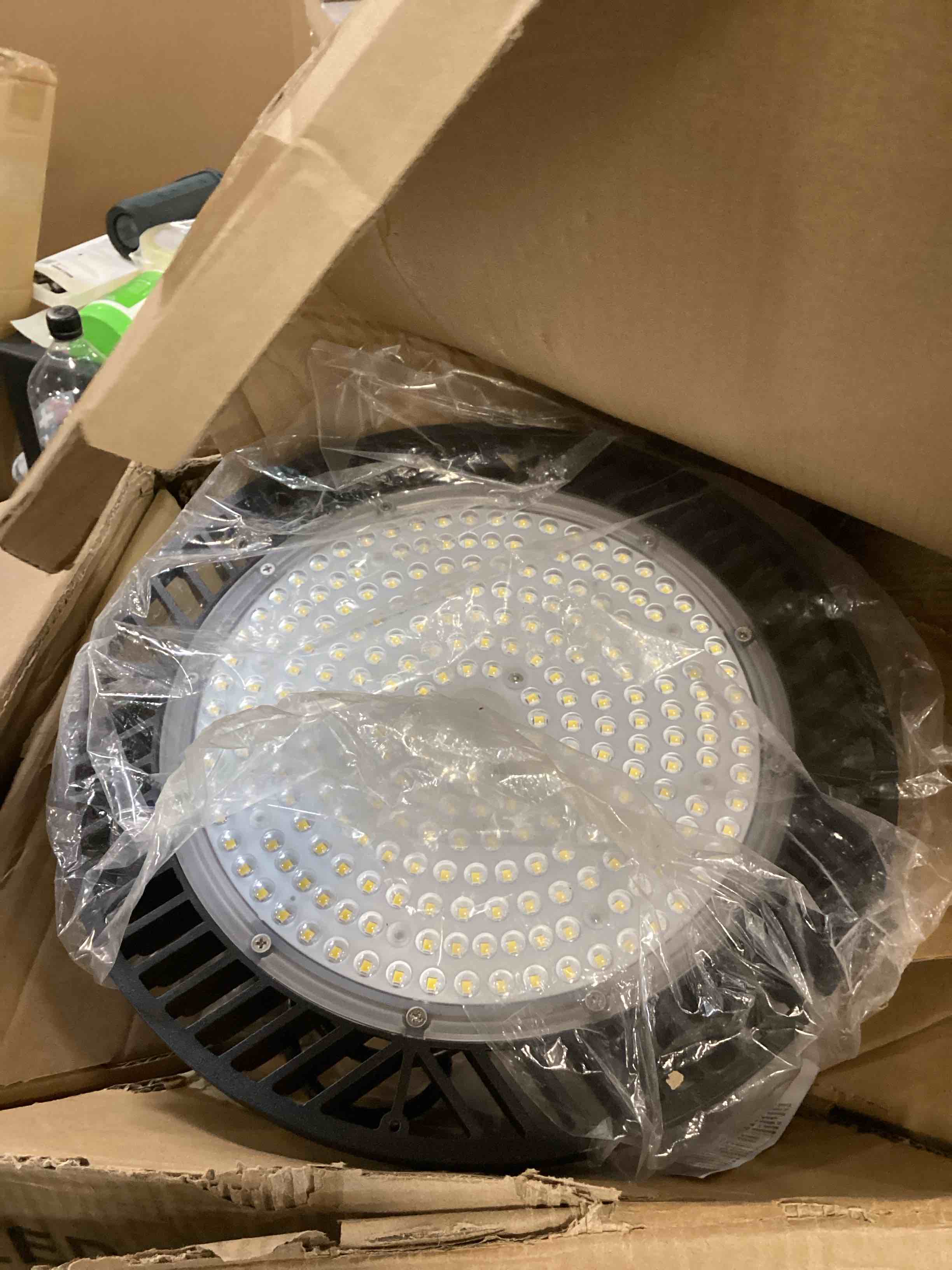 https://s3.amazonaws.com/lotting-images-prod/bidfta/GRN6245010_1713880507986.jpeg