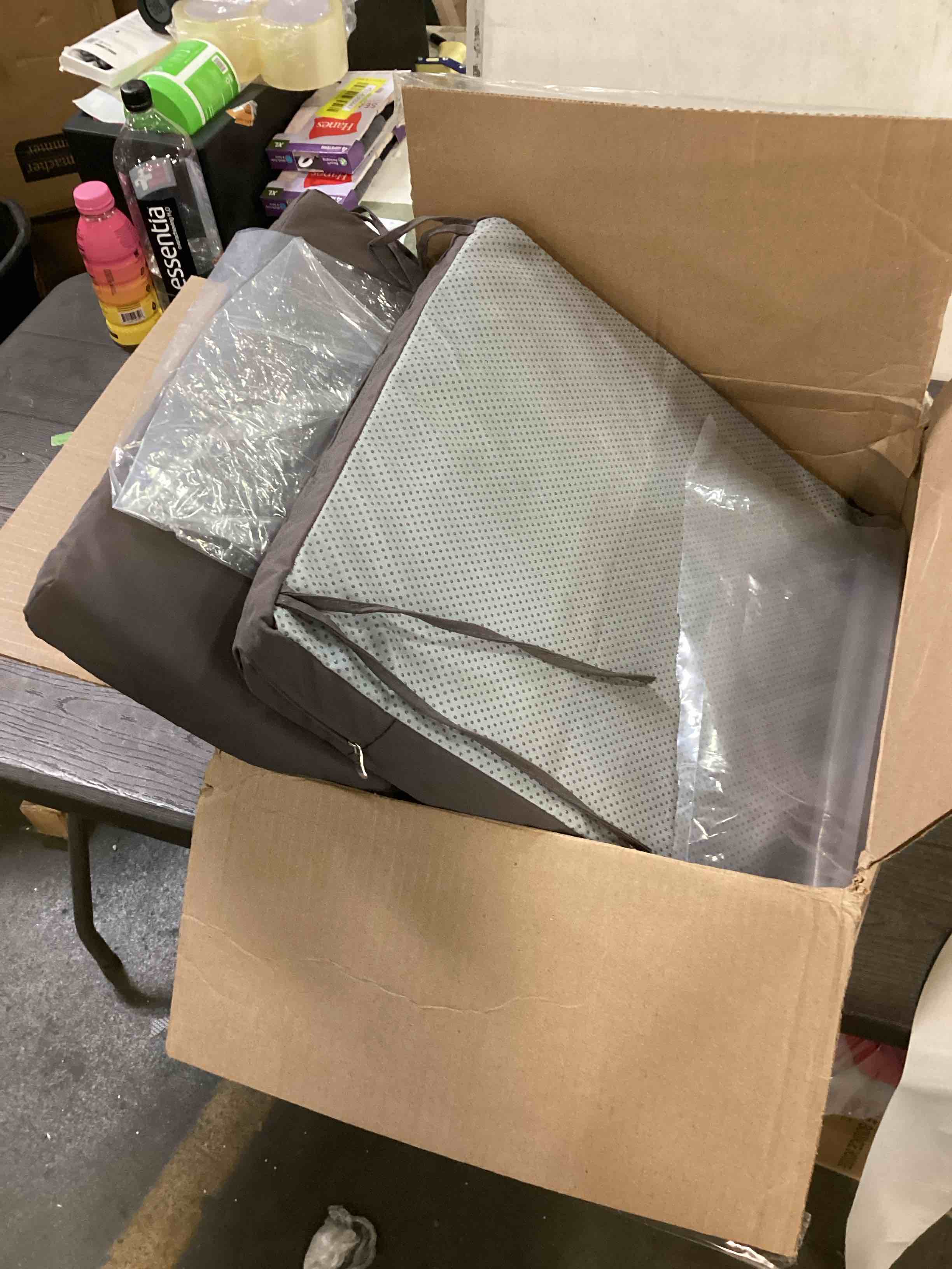 https://s3.amazonaws.com/lotting-images-prod/bidfta/GRN6245105_1713896238236.jpeg