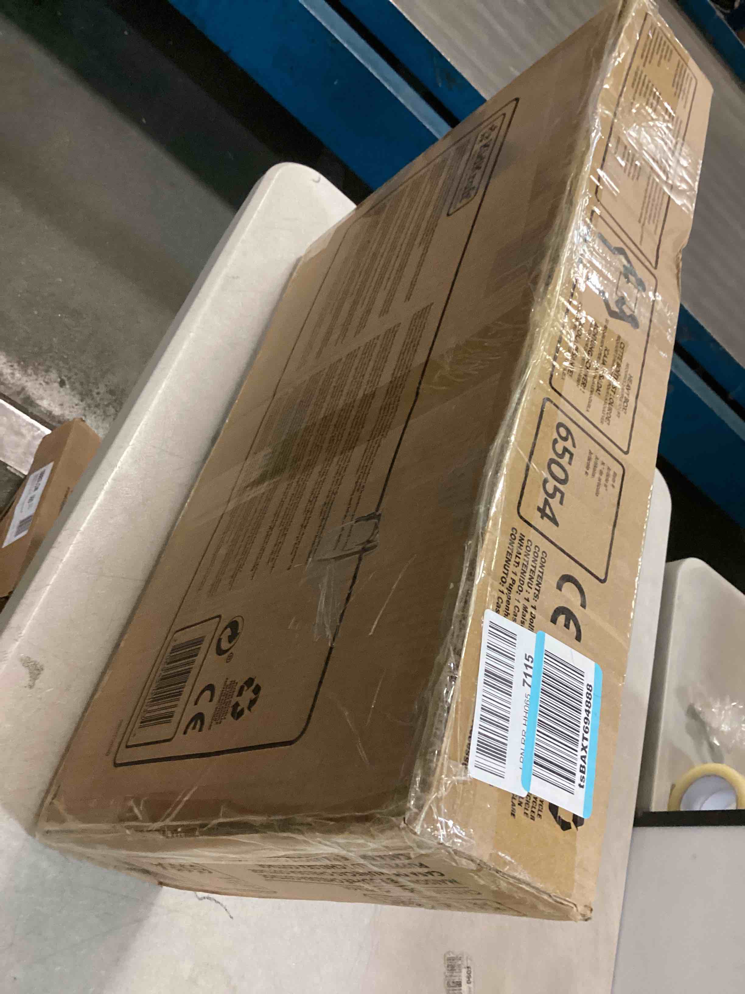 https://s3.amazonaws.com/lotting-images-prod/bidfta/GRN6246861_1713540513949.jpeg