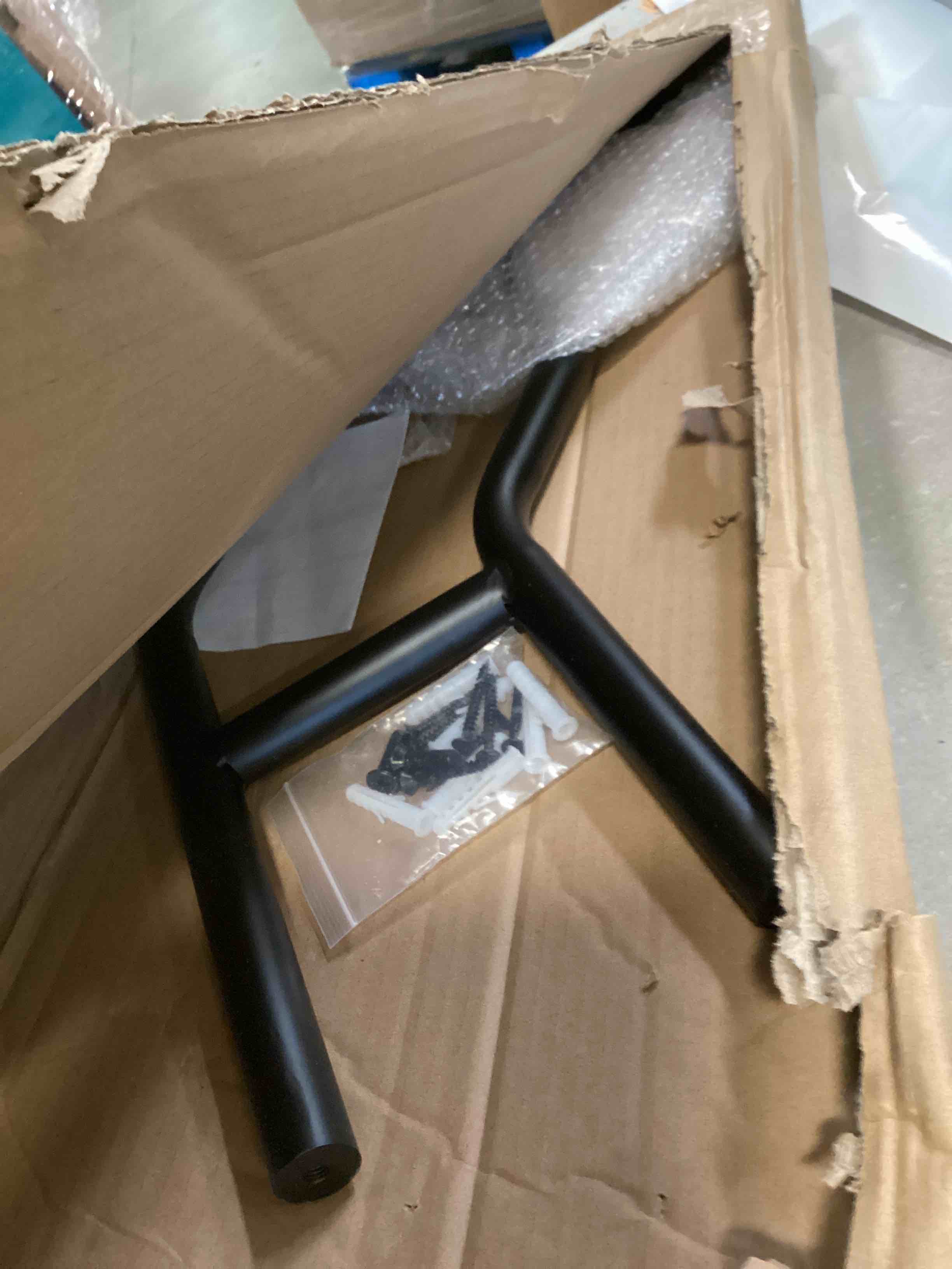 https://s3.amazonaws.com/lotting-images-prod/bidfta/GRN6247099_1713799342341.jpeg