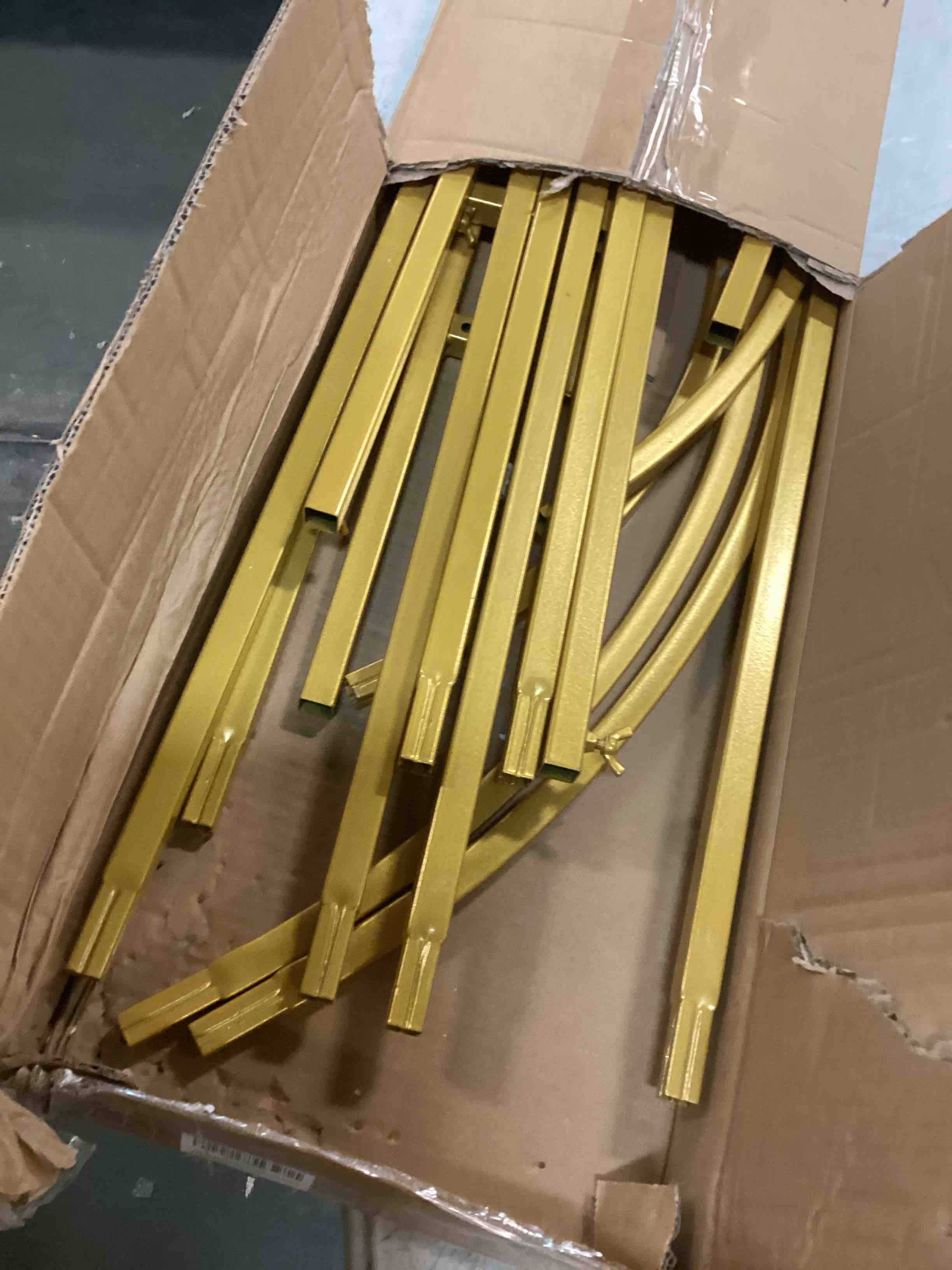 https://s3.amazonaws.com/lotting-images-prod/bidfta/GRN6247352_1713892879215.jpeg