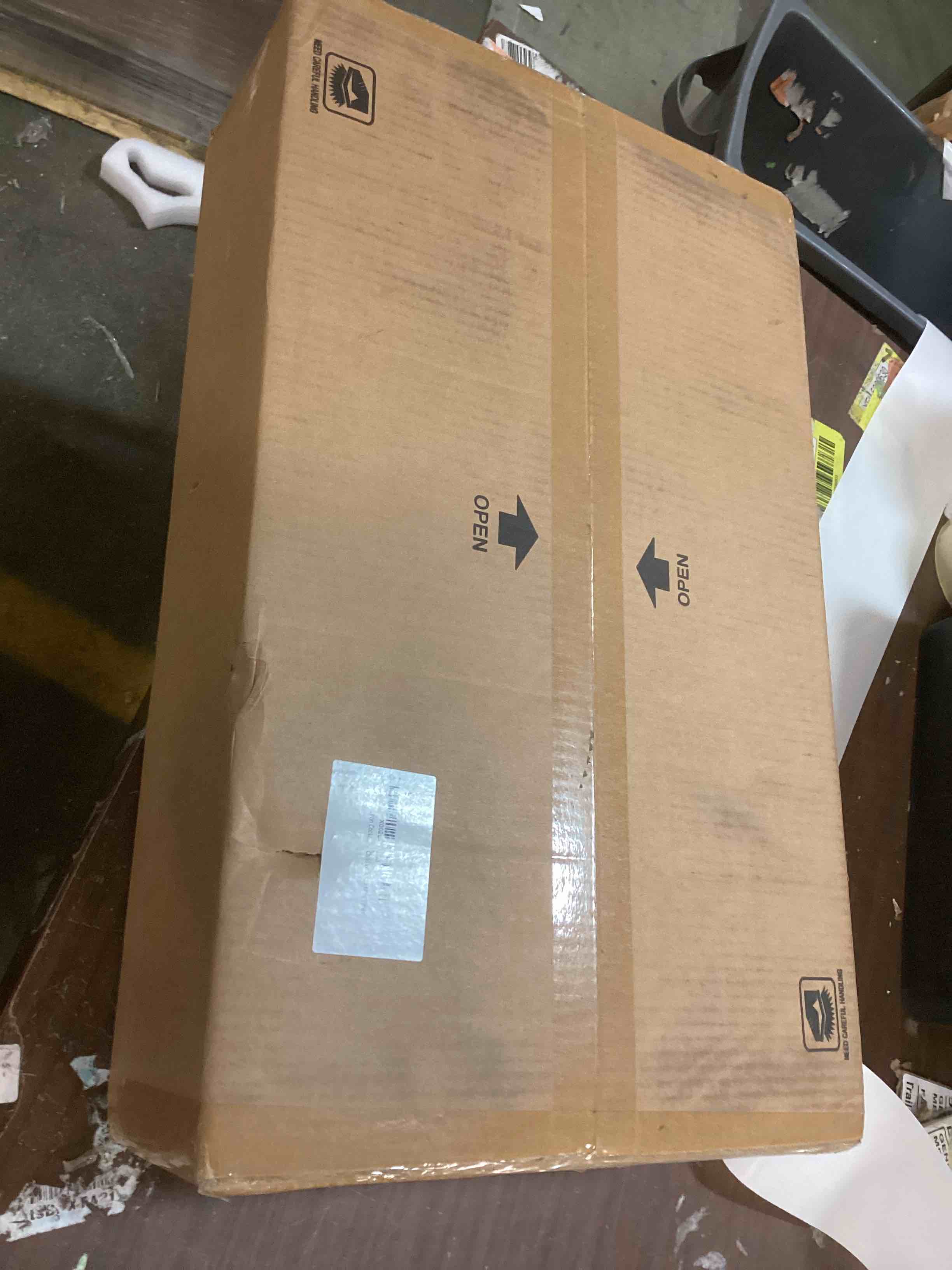 https://s3.amazonaws.com/lotting-images-prod/bidfta/GRN6247683_1713979778633.jpeg