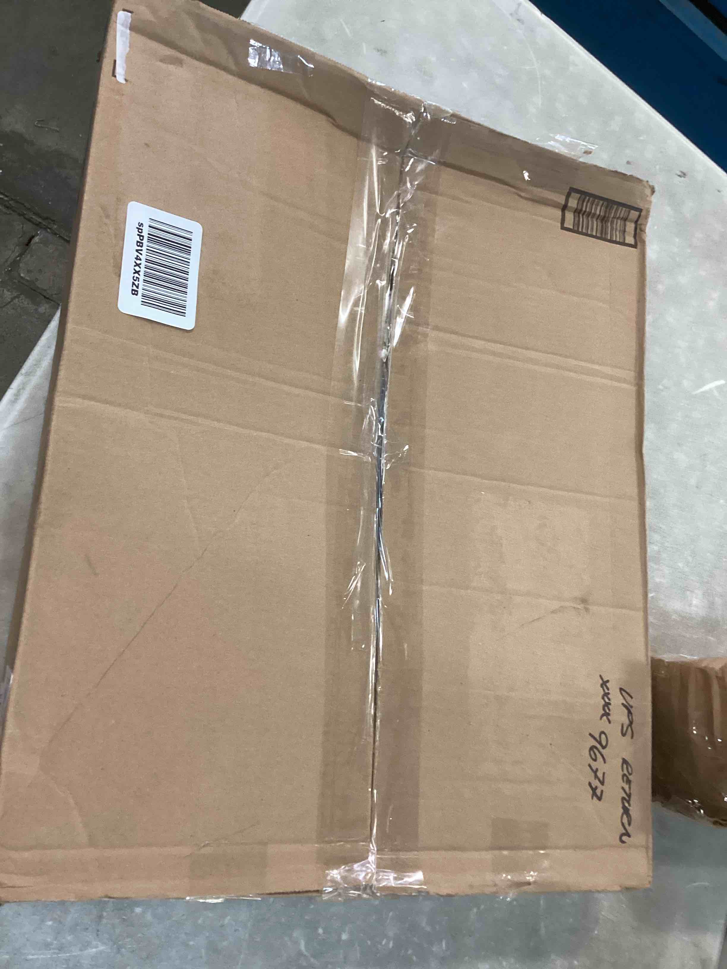https://s3.amazonaws.com/lotting-images-prod/bidfta/GRN6247827_1714050433183.jpeg