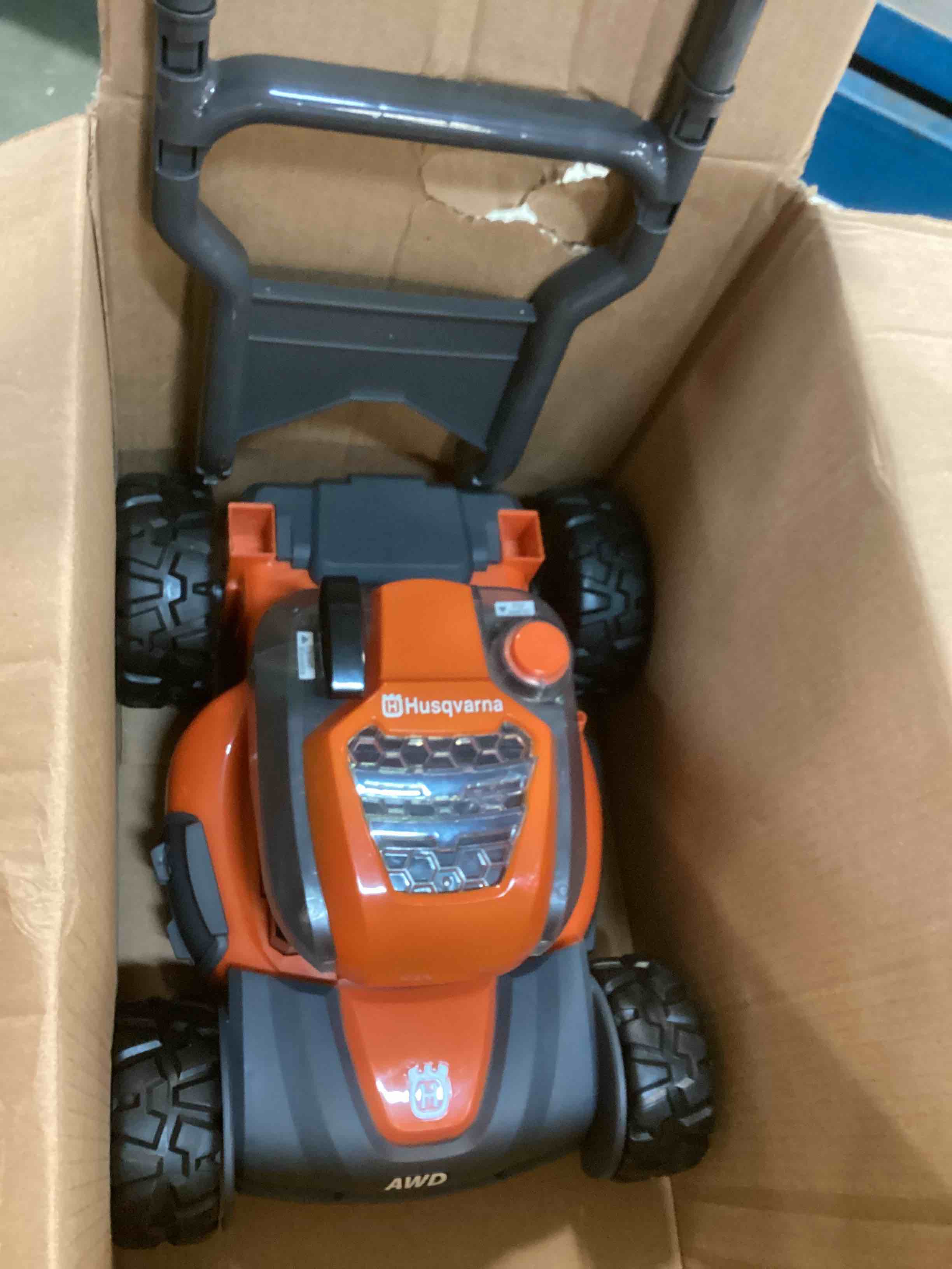 https://s3.amazonaws.com/lotting-images-prod/bidfta/GRN6247833_1714050964598.jpeg