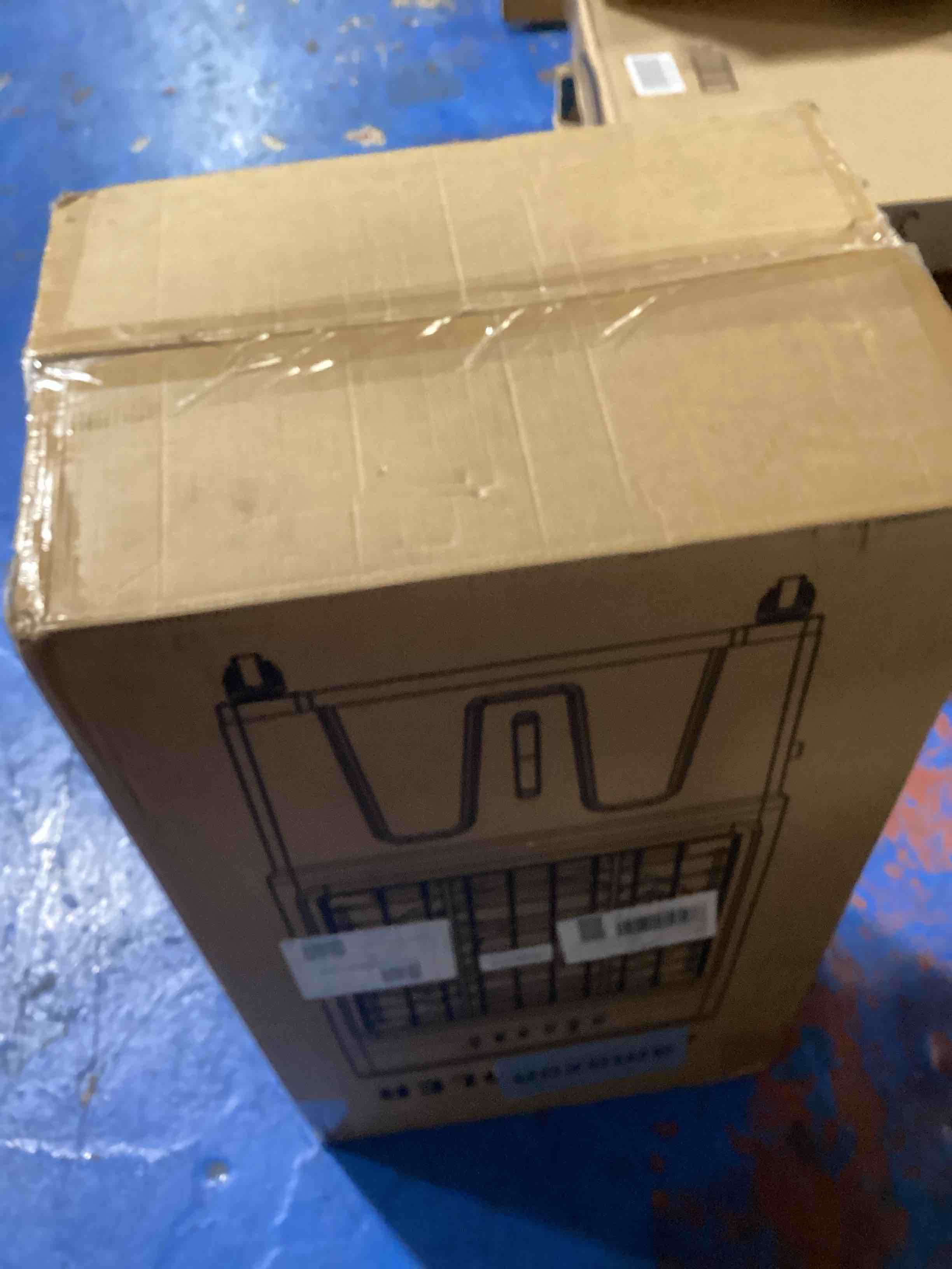 https://s3.amazonaws.com/lotting-images-prod/bidfta/GRN6254541_1722347829779.jpeg
