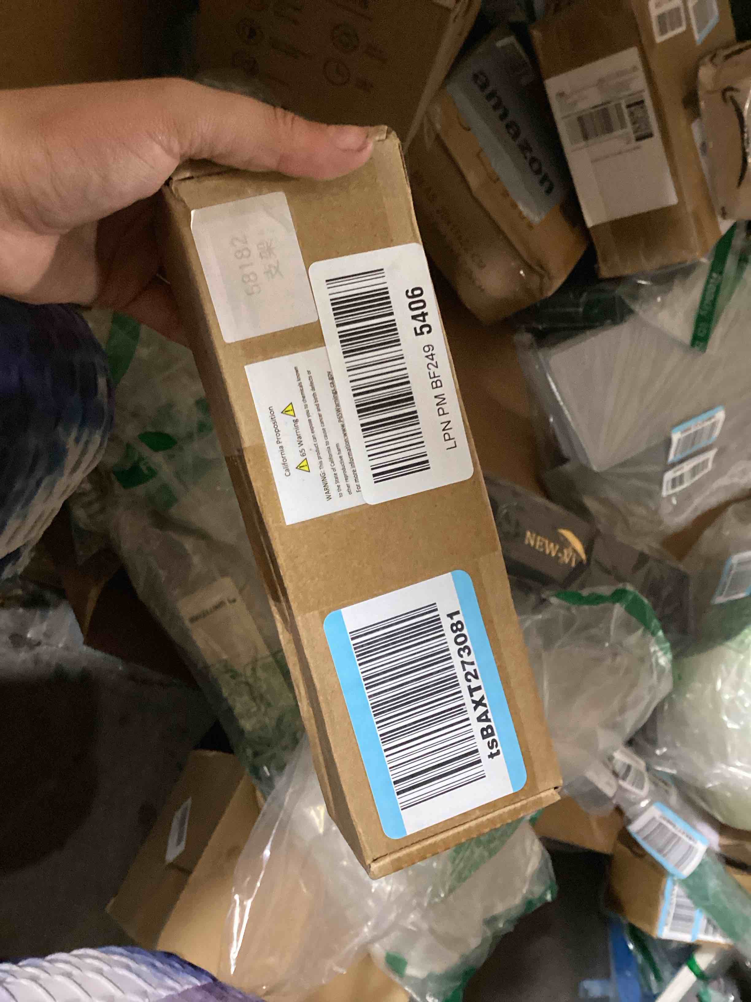 https://s3.amazonaws.com/lotting-images-prod/bidfta/GRN6254978_1722632204882.jpeg
