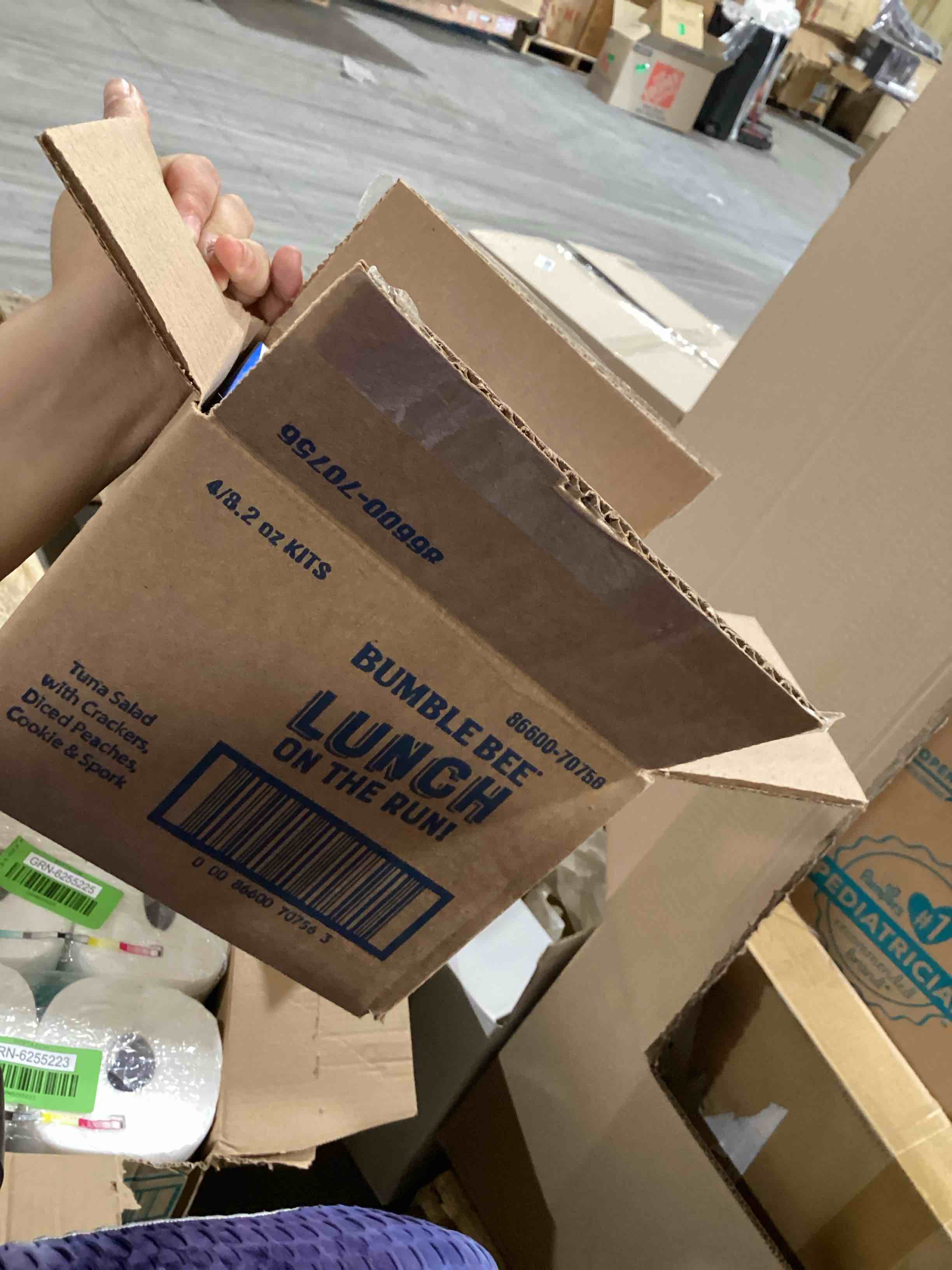 https://s3.amazonaws.com/lotting-images-prod/bidfta/GRN6255236_1722976052970.jpeg