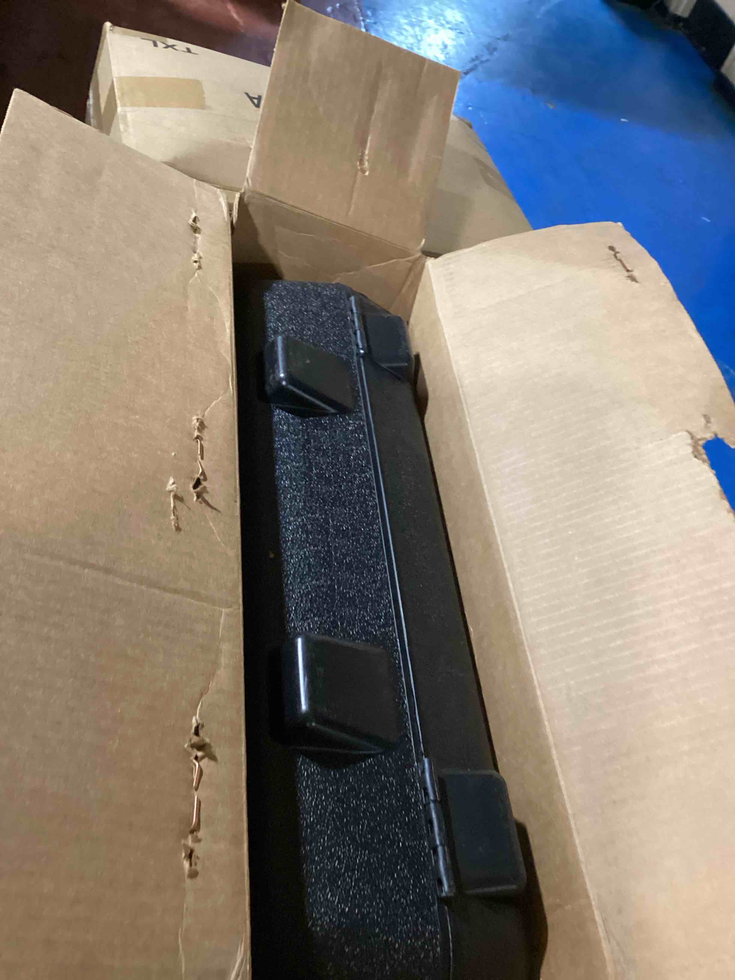 https://s3.amazonaws.com/lotting-images-prod/bidfta/GRN6255289_1723042357673.jpeg