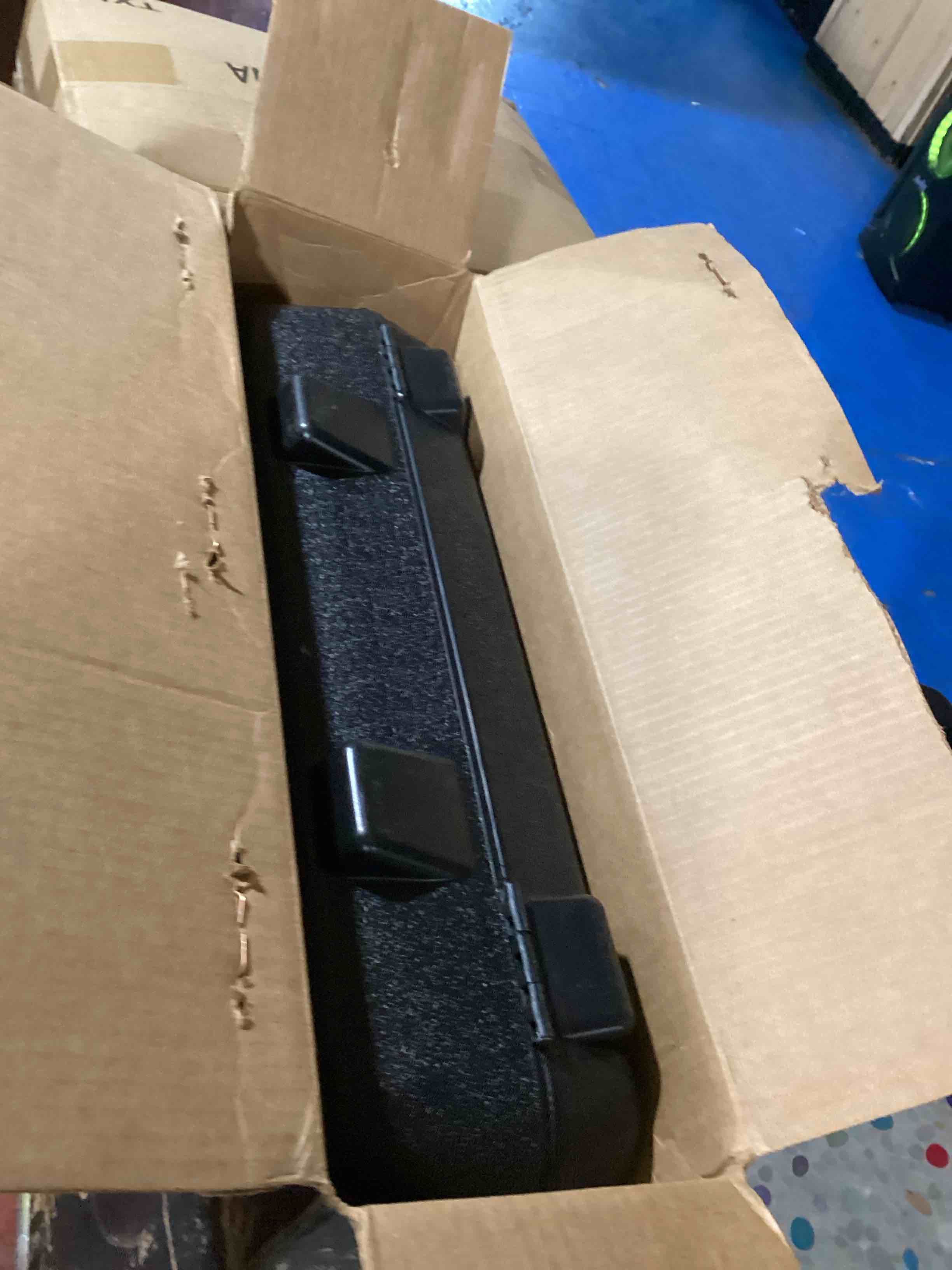 https://s3.amazonaws.com/lotting-images-prod/bidfta/GRN6255289_1723042358449.jpeg