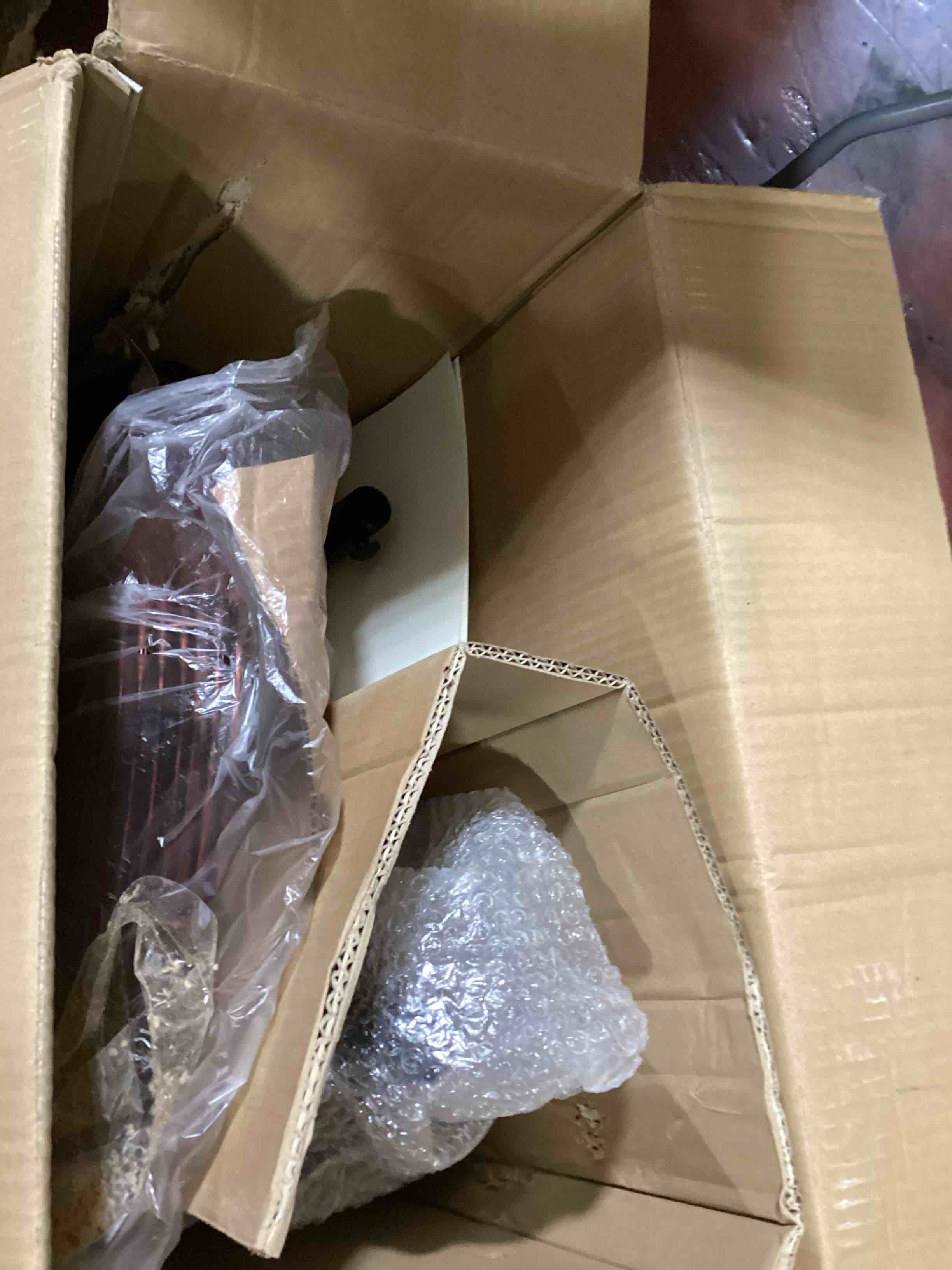 https://s3.amazonaws.com/lotting-images-prod/bidfta/GRN6255343_1723056283692.jpeg