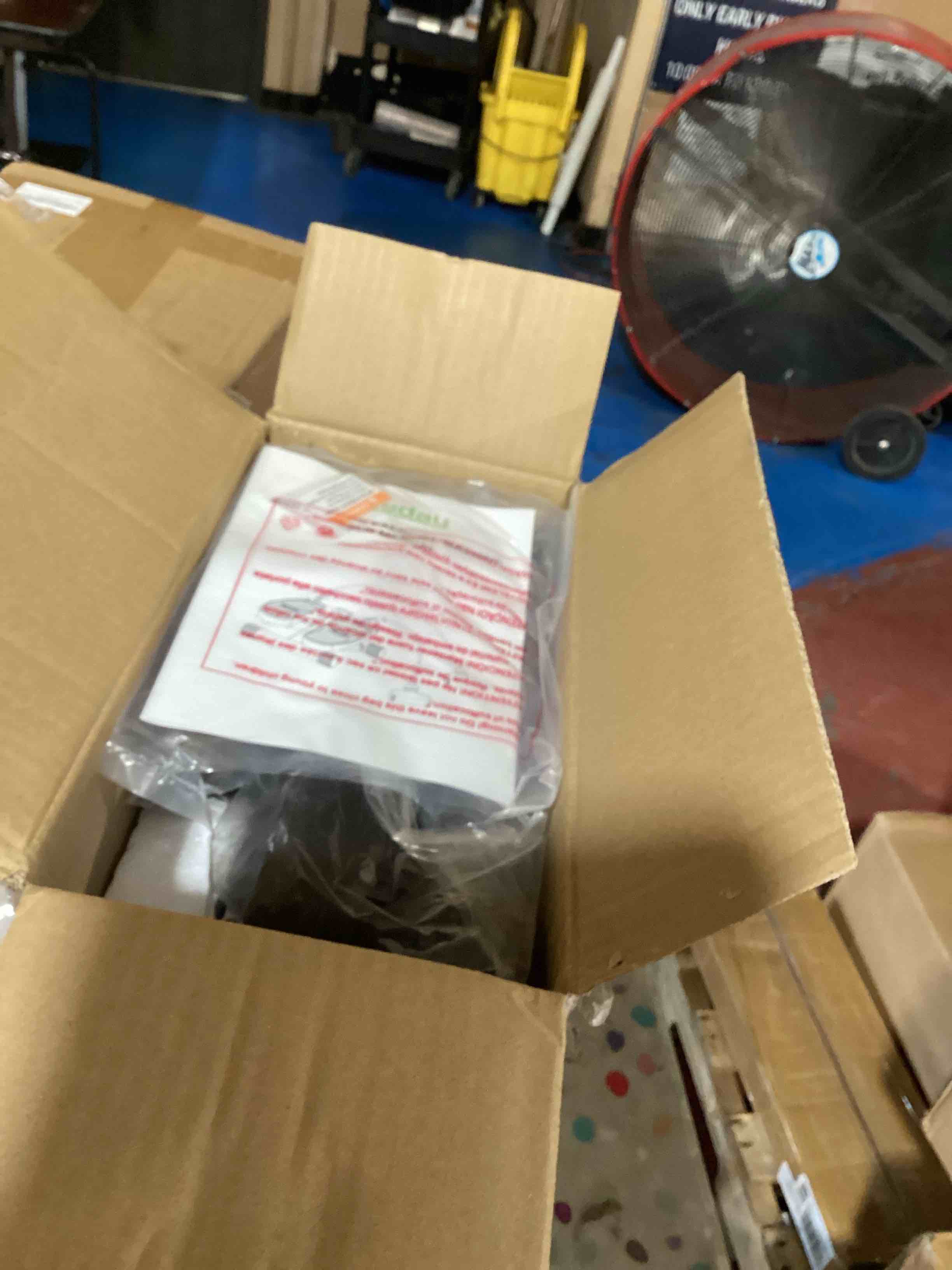 https://s3.amazonaws.com/lotting-images-prod/bidfta/GRN6255384_1723067370296.jpeg