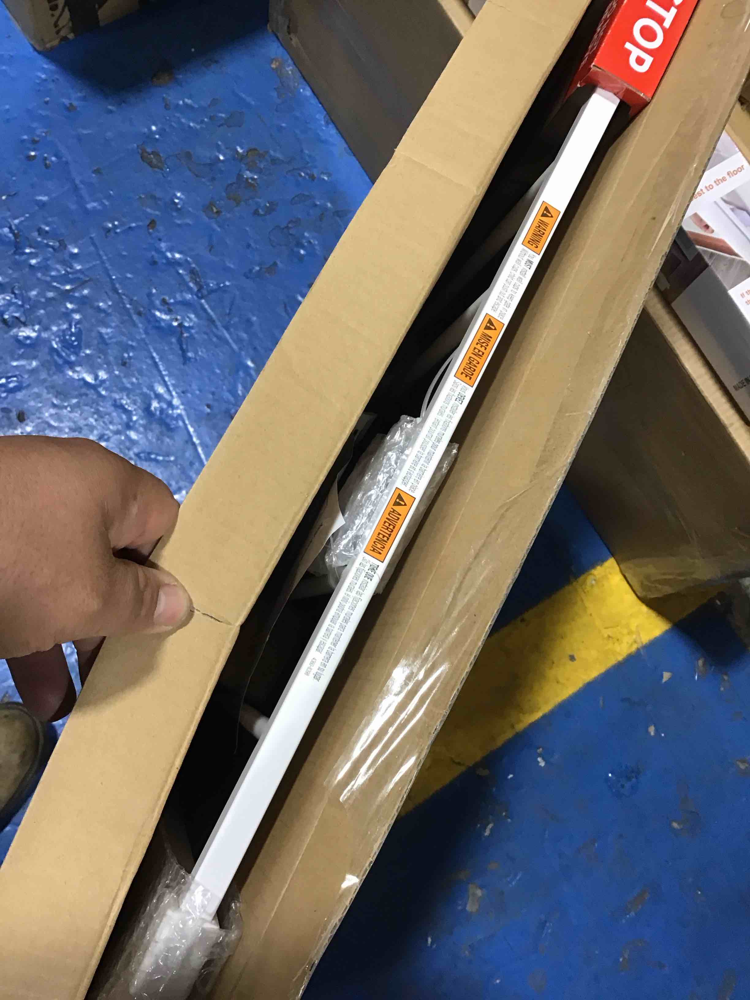 https://s3.amazonaws.com/lotting-images-prod/bidfta/GRN6255740_1715783248879.jpeg