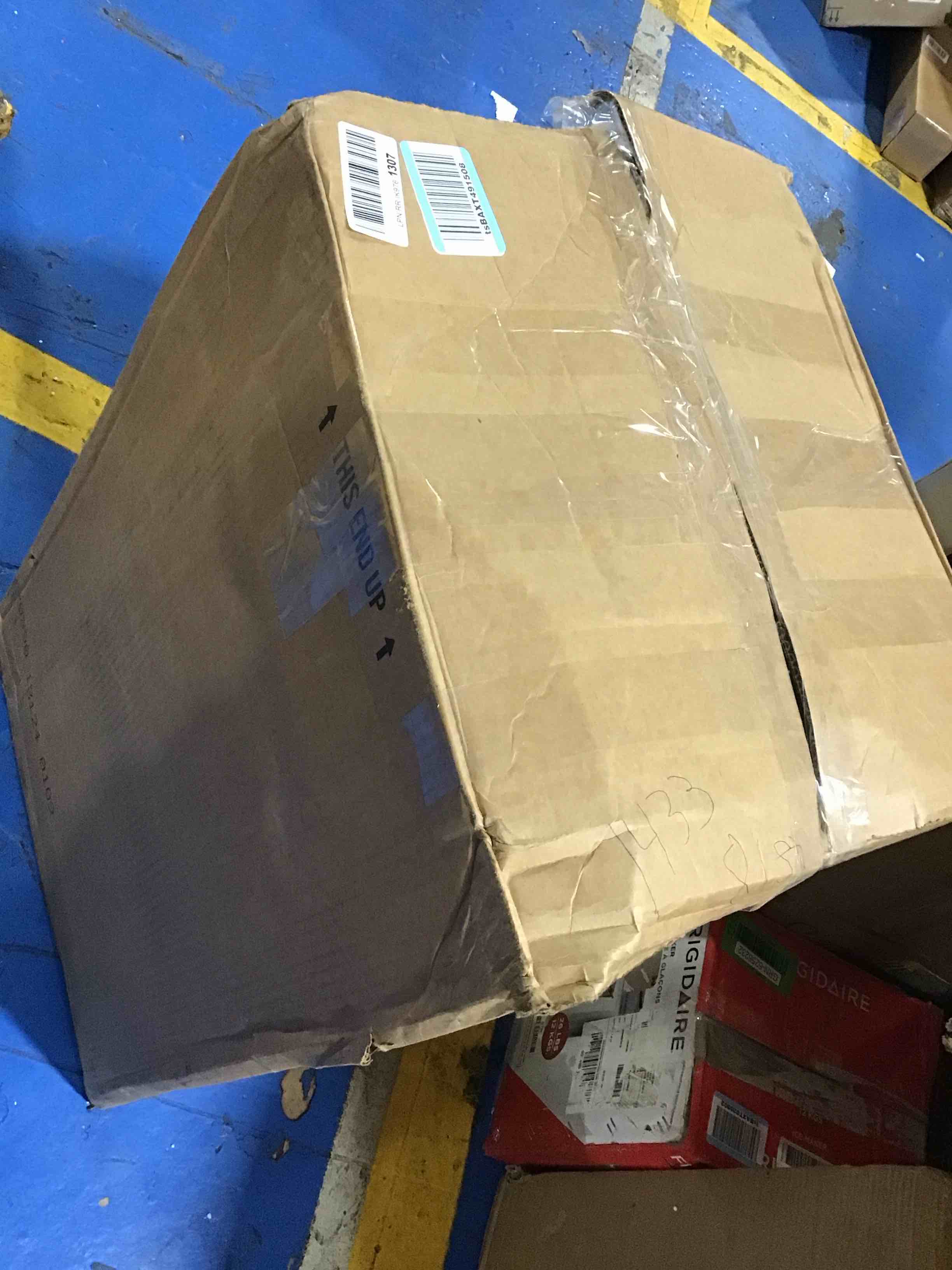 https://s3.amazonaws.com/lotting-images-prod/bidfta/GRN6256238_1717600154061.jpeg