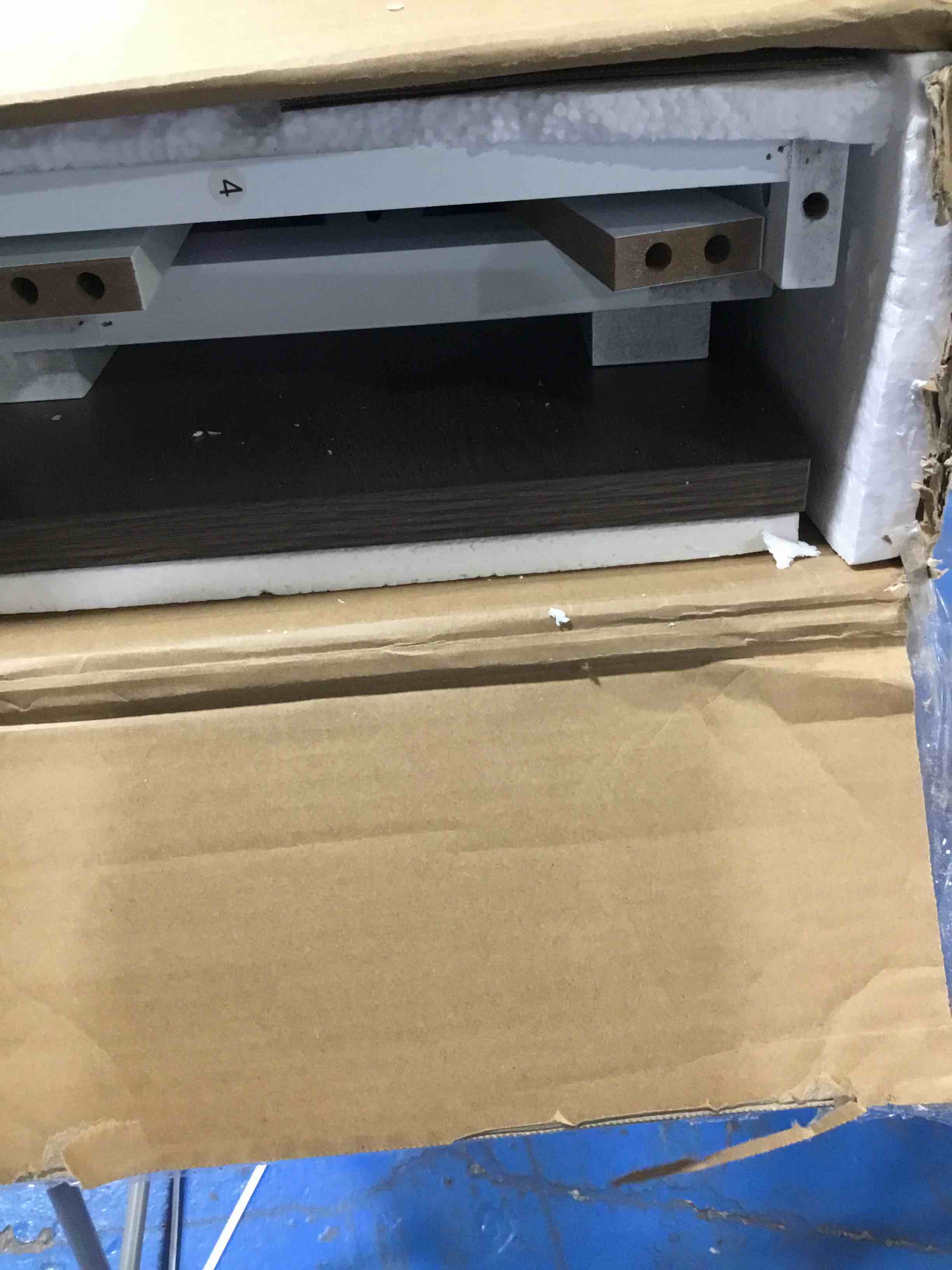 https://s3.amazonaws.com/lotting-images-prod/bidfta/GRN6257170_1713284354044.jpeg