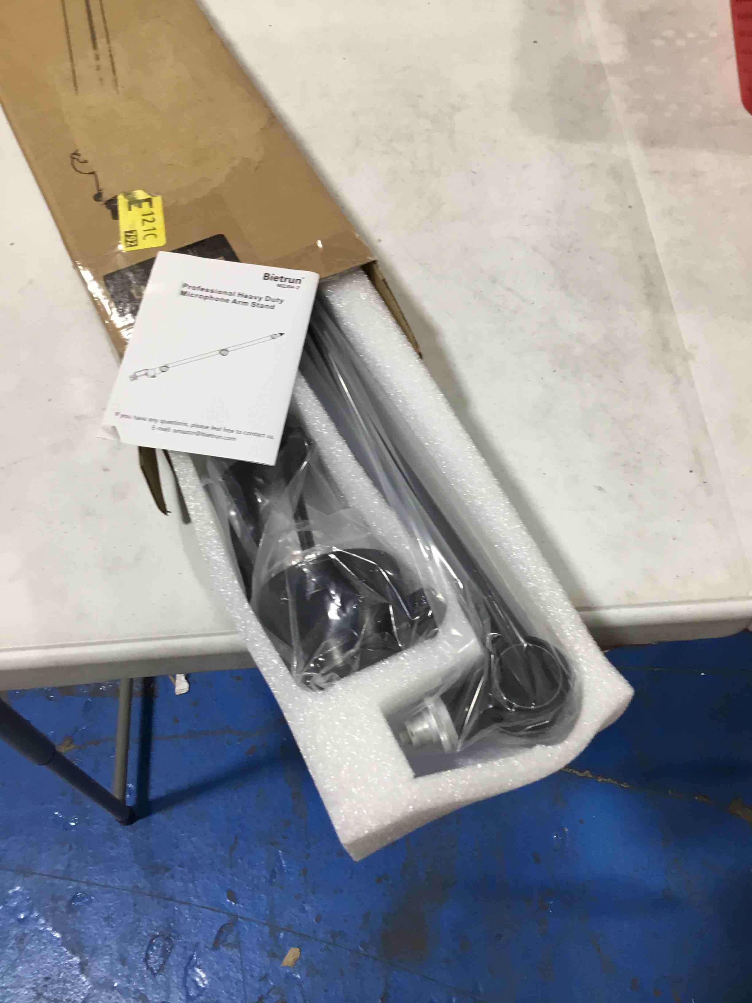 https://s3.amazonaws.com/lotting-images-prod/bidfta/GRN6257182_1713286137720.jpeg