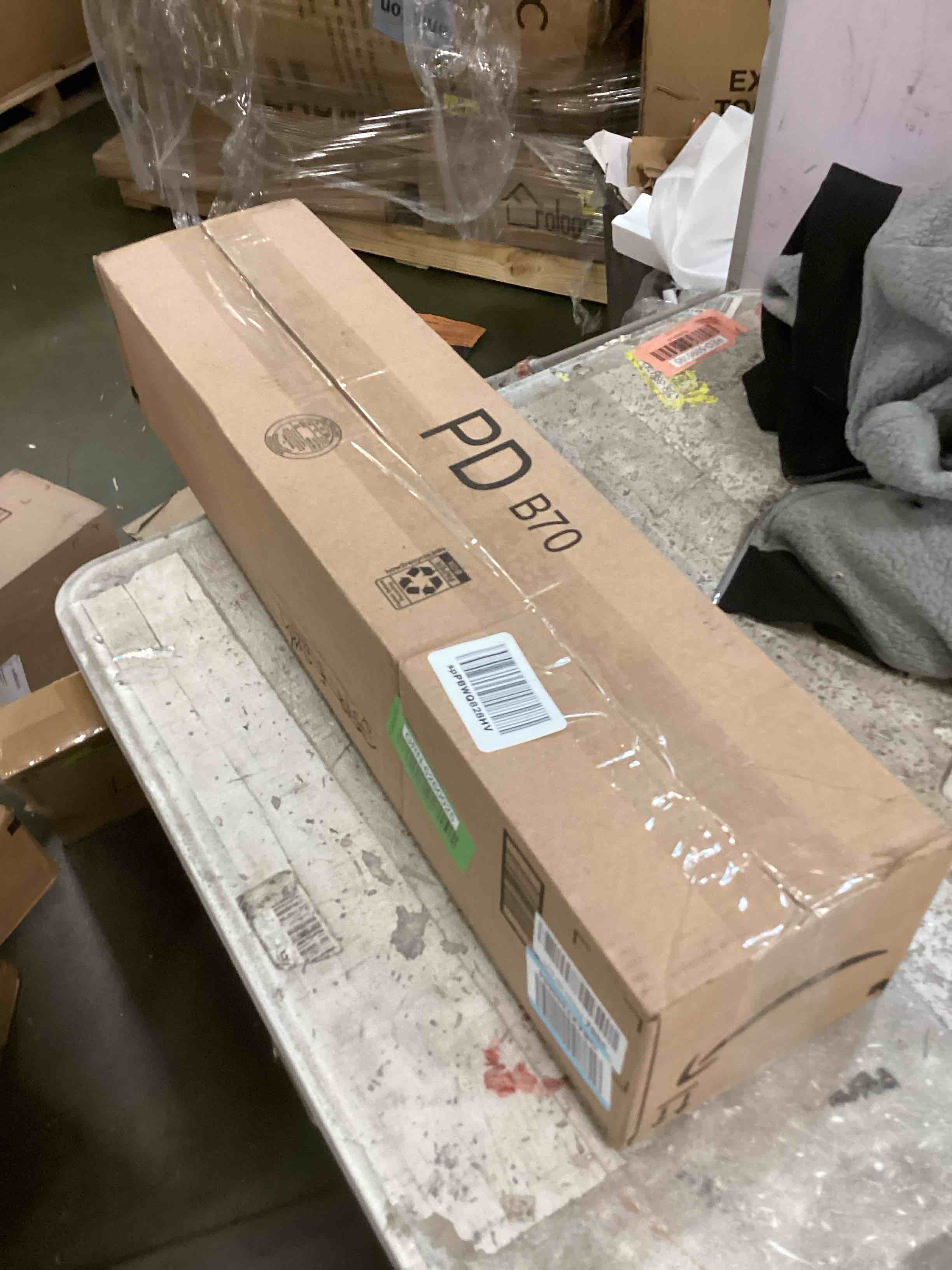 https://s3.amazonaws.com/lotting-images-prod/bidfta/GRN6260025_1712245090283.jpeg
