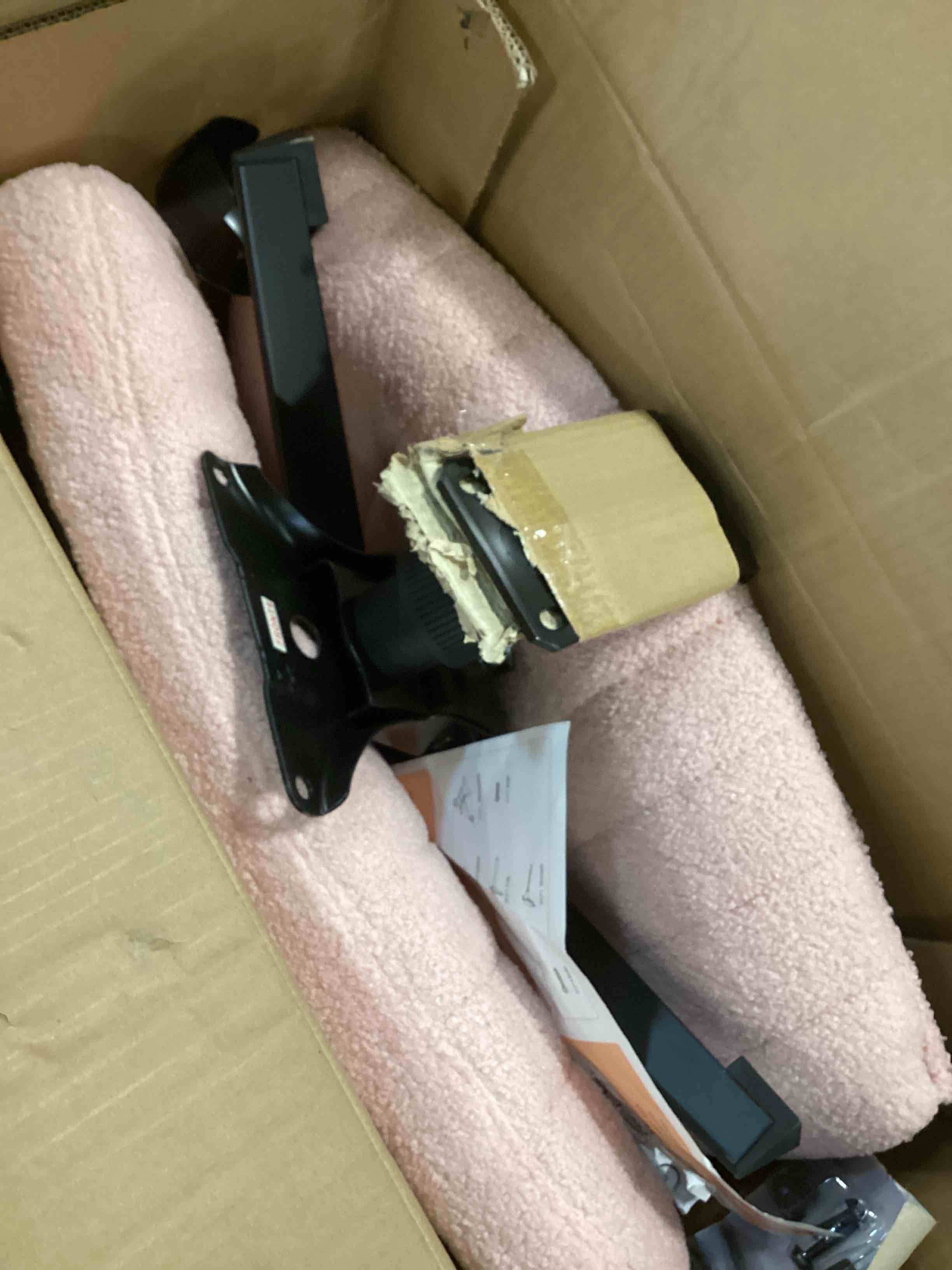 https://s3.amazonaws.com/lotting-images-prod/bidfta/GRN6260074_1712252943201.jpeg