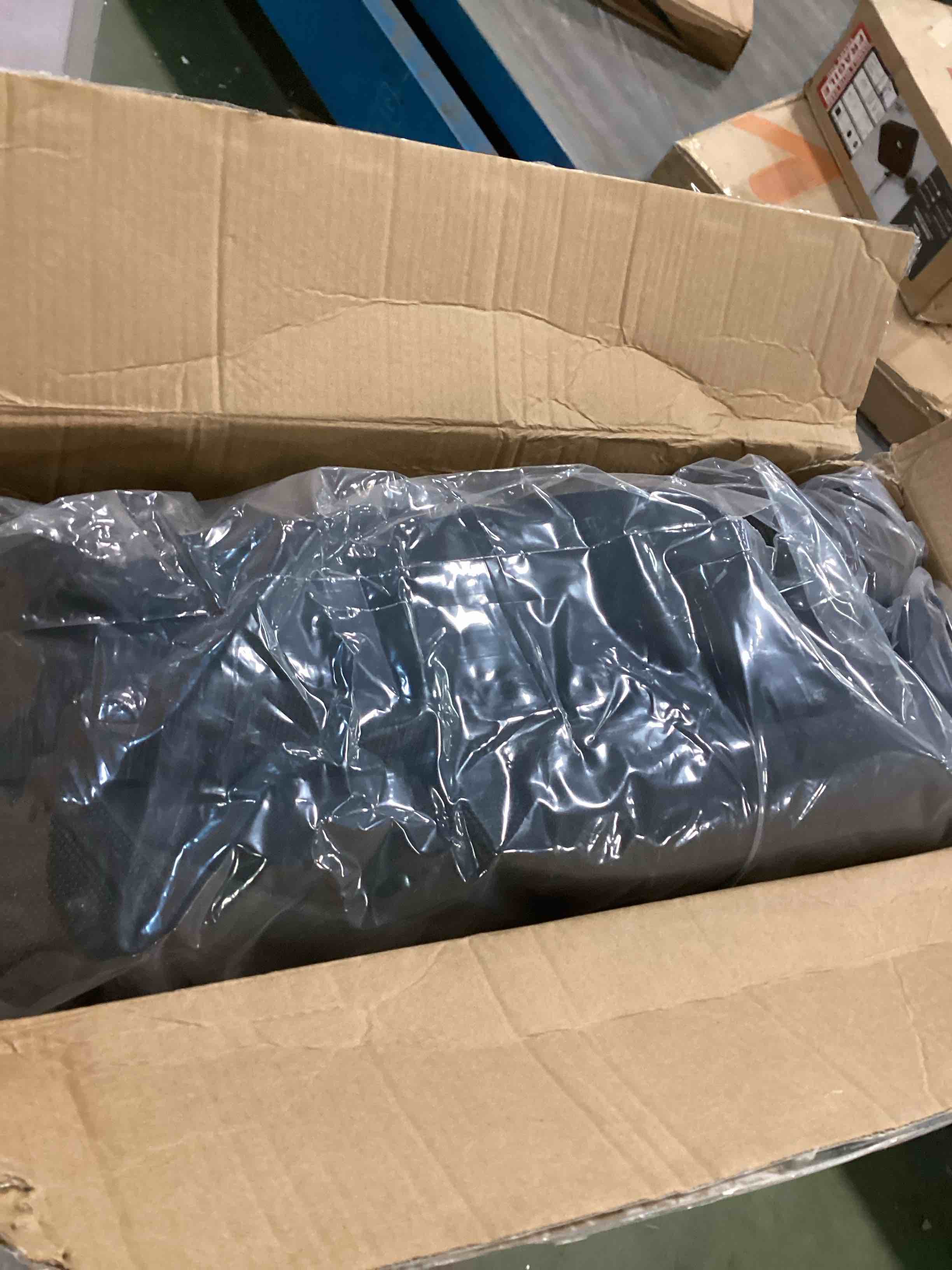 https://s3.amazonaws.com/lotting-images-prod/bidfta/GRN6260161_1712320210890.jpeg