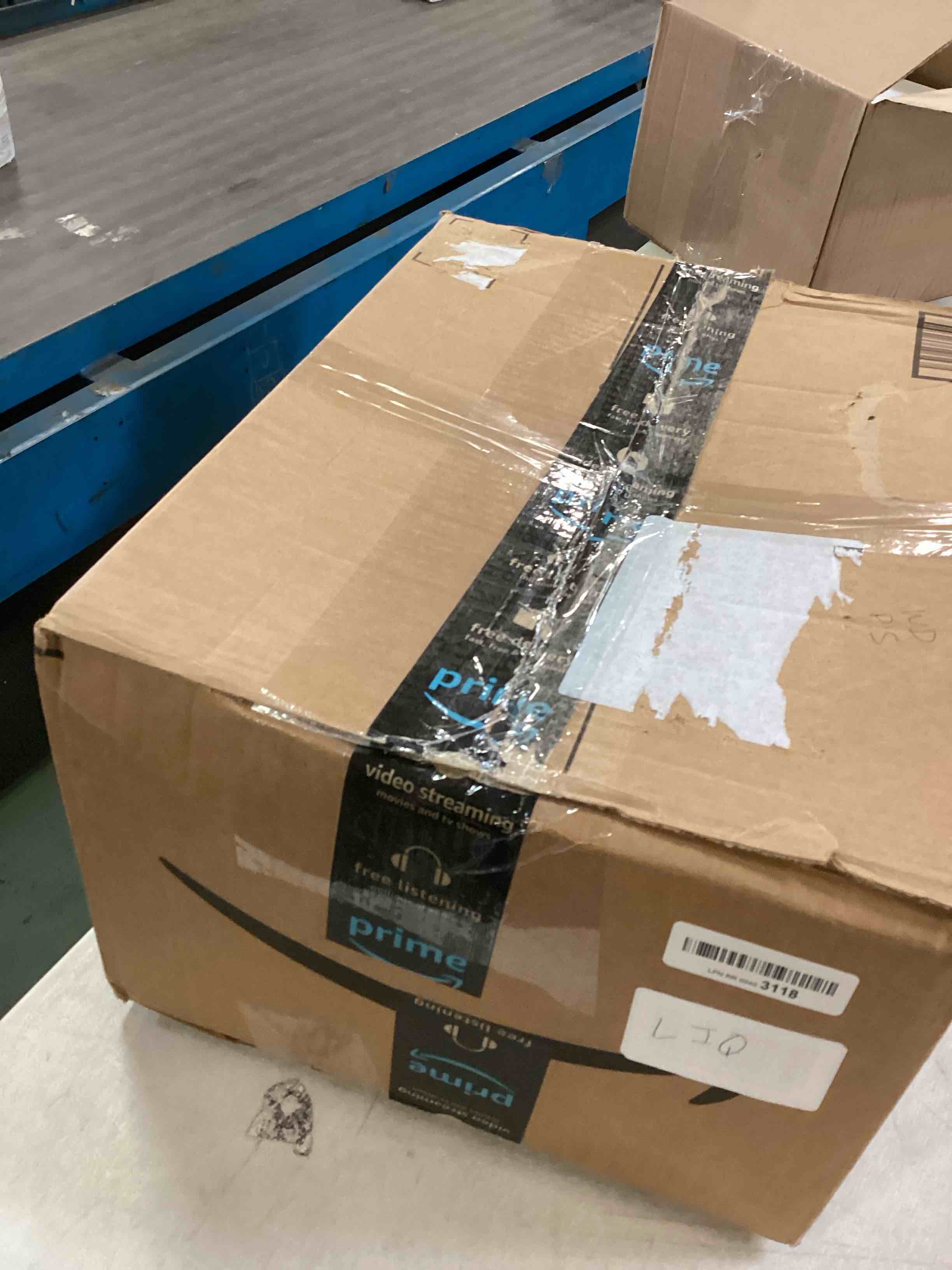 https://s3.amazonaws.com/lotting-images-prod/bidfta/GRN6260773_1712852997162.jpeg
