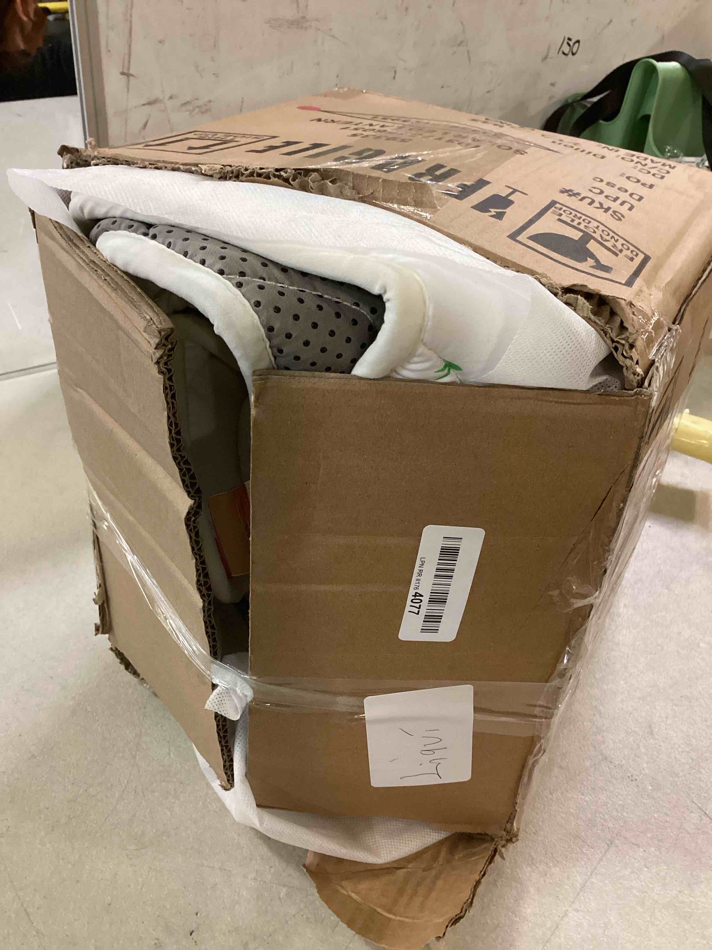 https://s3.amazonaws.com/lotting-images-prod/bidfta/GRN6260797_1712858892849.jpeg