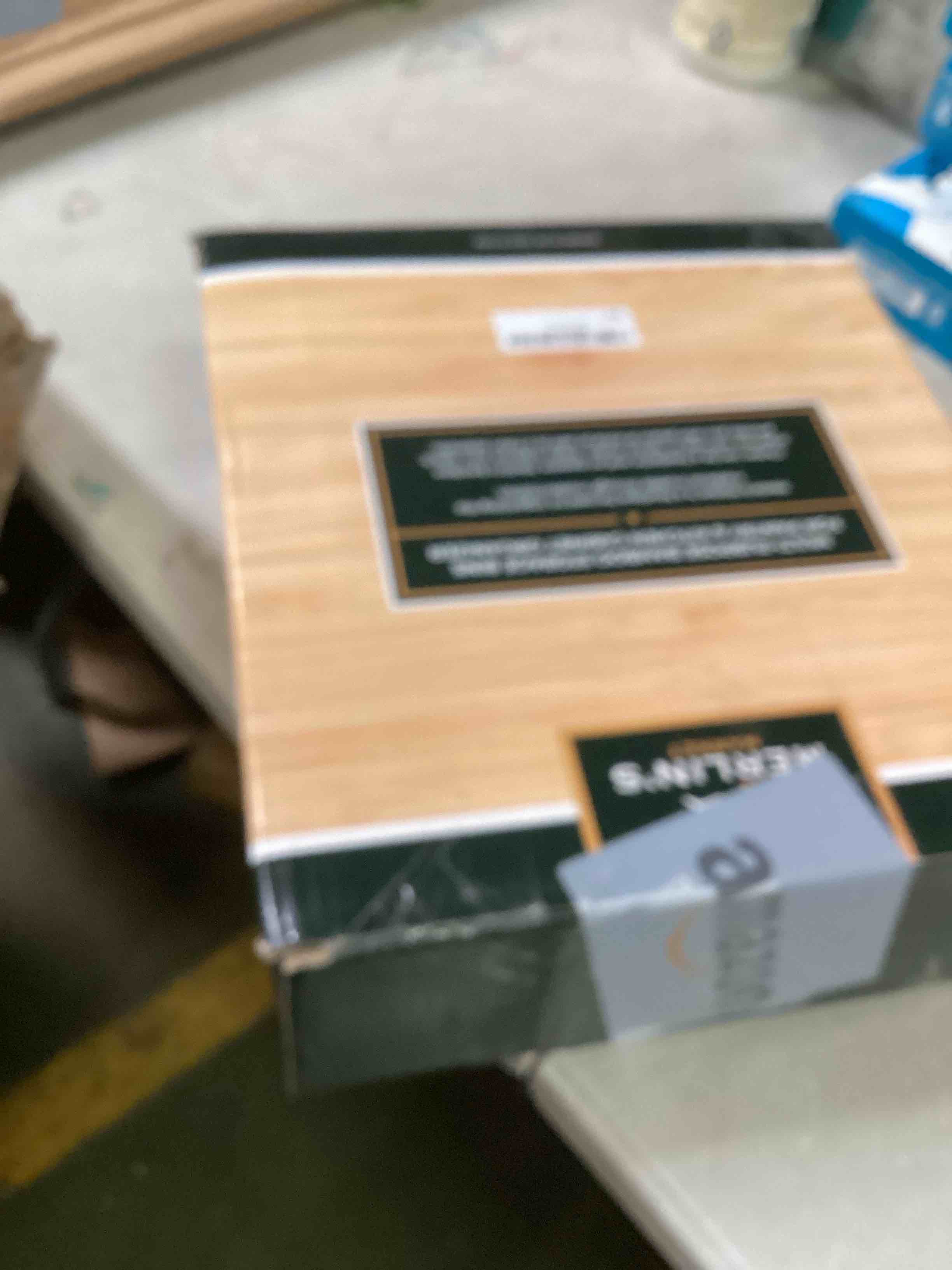 https://s3.amazonaws.com/lotting-images-prod/bidfta/GRN6261189_1713193934725.jpeg