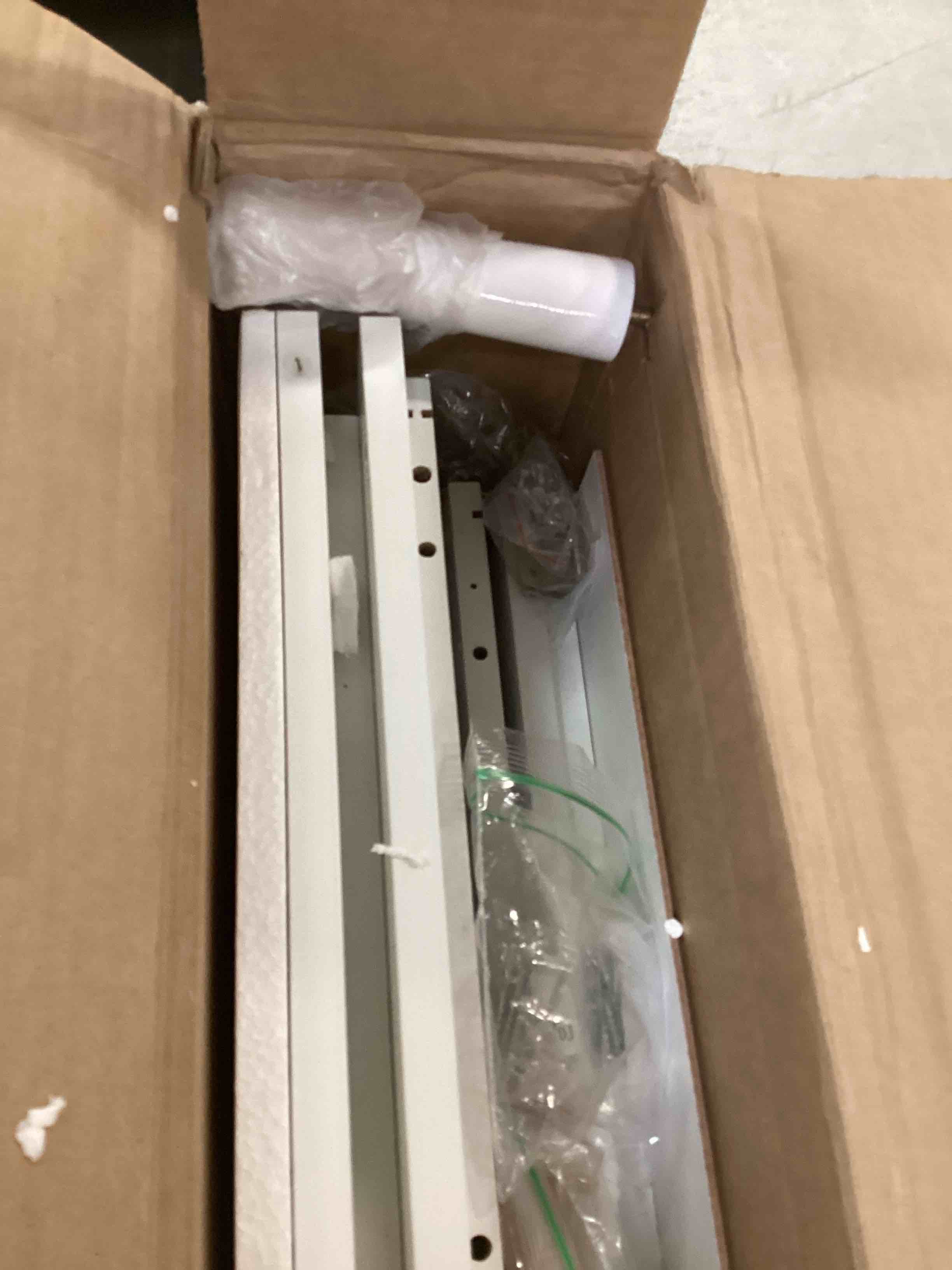 https://s3.amazonaws.com/lotting-images-prod/bidfta/GRN6261310_1713275679506.jpeg