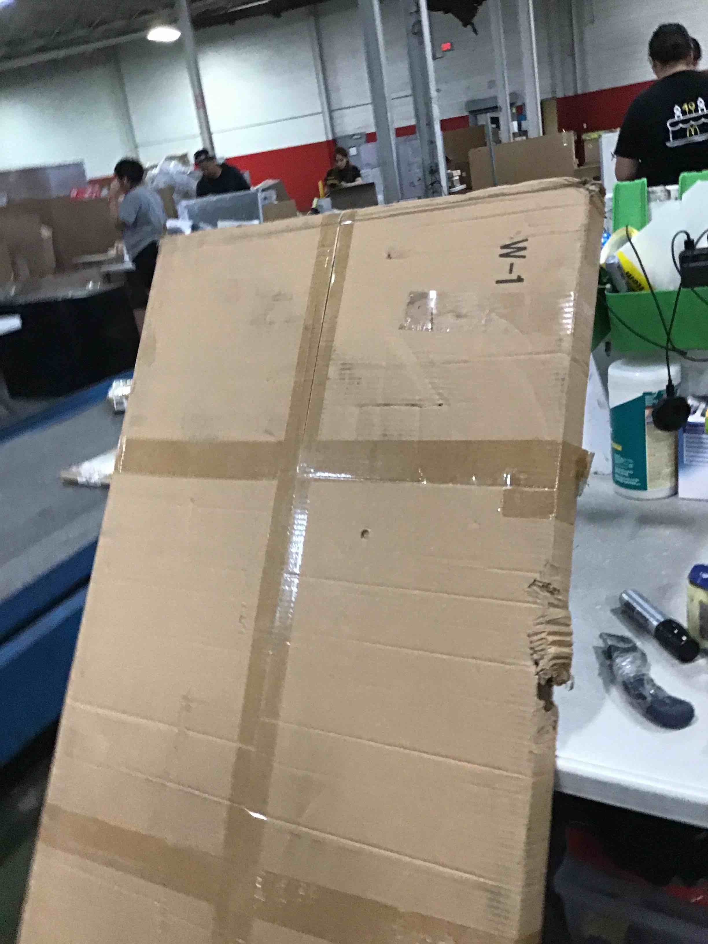 https://s3.amazonaws.com/lotting-images-prod/bidfta/GRN6261906_1712668542497.jpeg