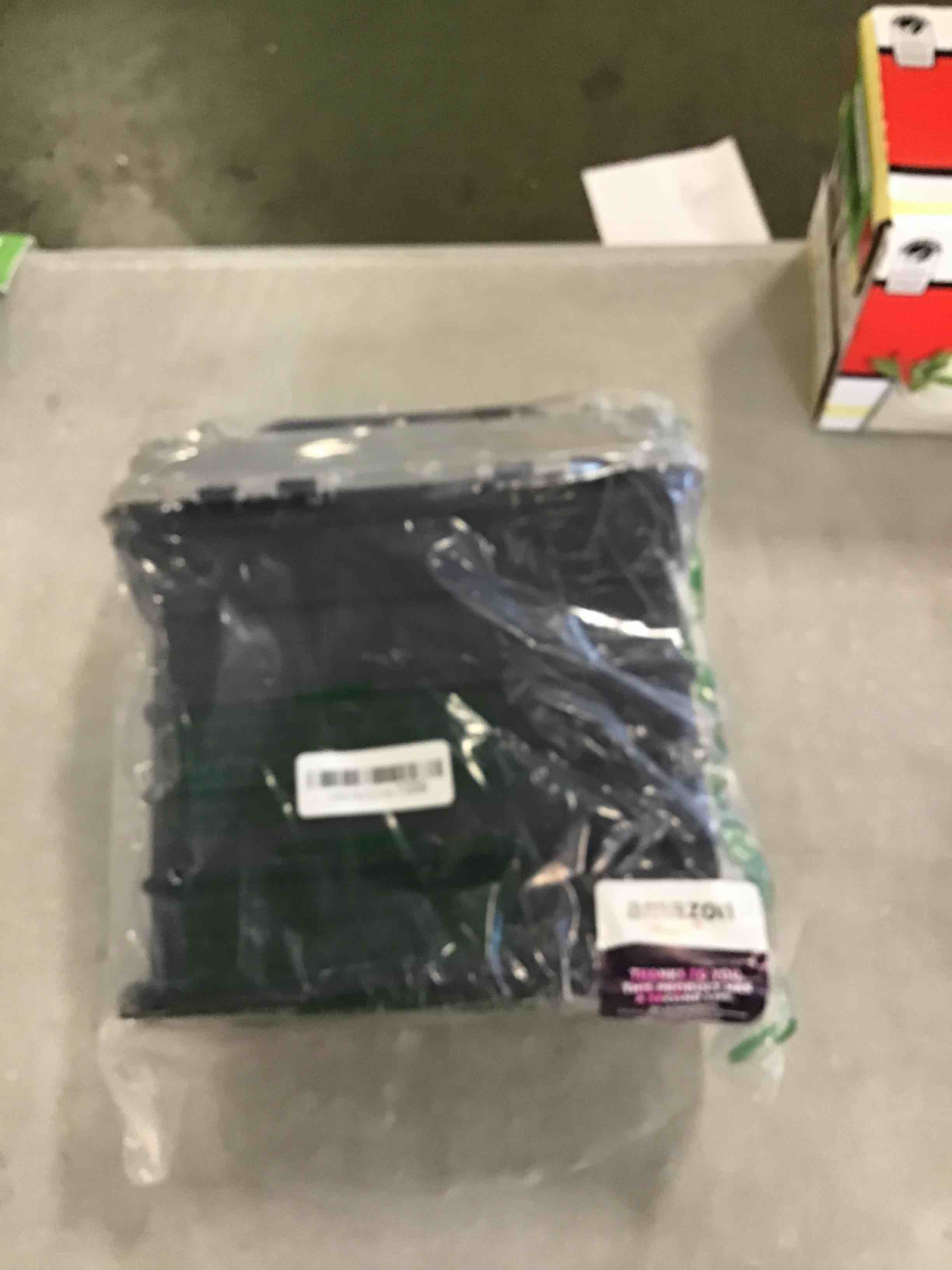 https://s3.amazonaws.com/lotting-images-prod/bidfta/GRN6263632_1713183950416.jpeg
