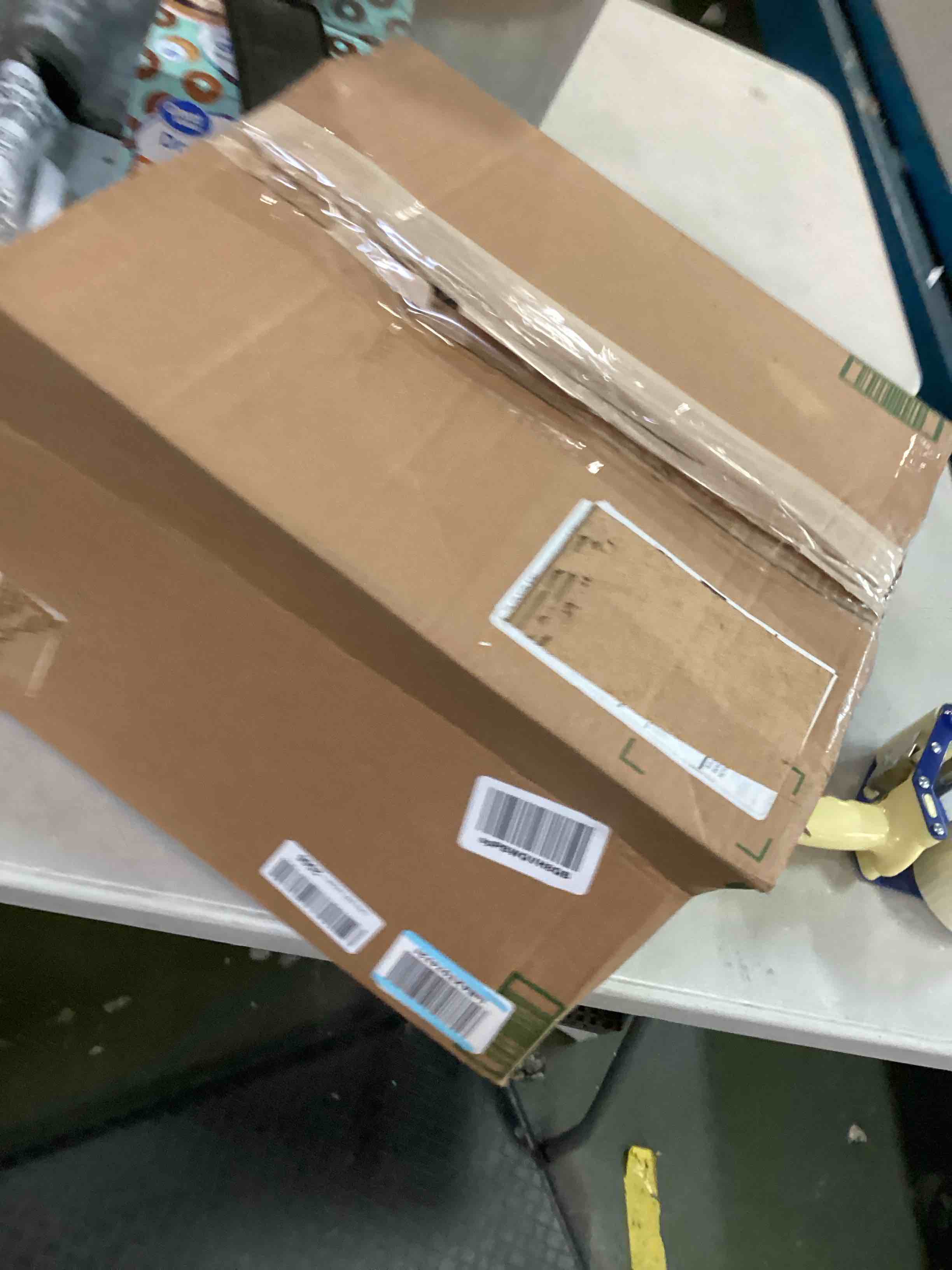 https://s3.amazonaws.com/lotting-images-prod/bidfta/GRN6270673_1712170298081.jpeg