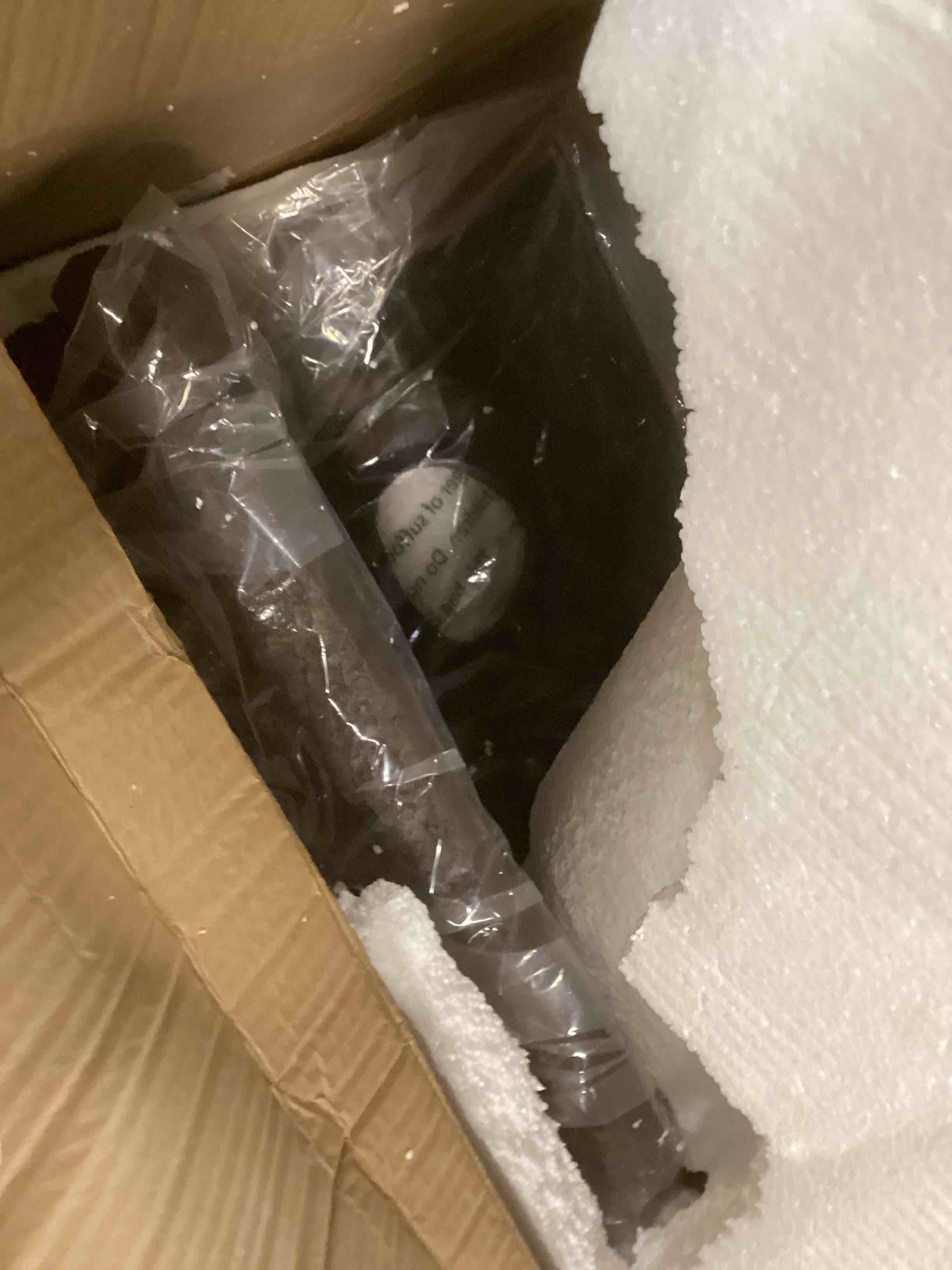 https://s3.amazonaws.com/lotting-images-prod/bidfta/GRN6271000_1712319642992.jpeg